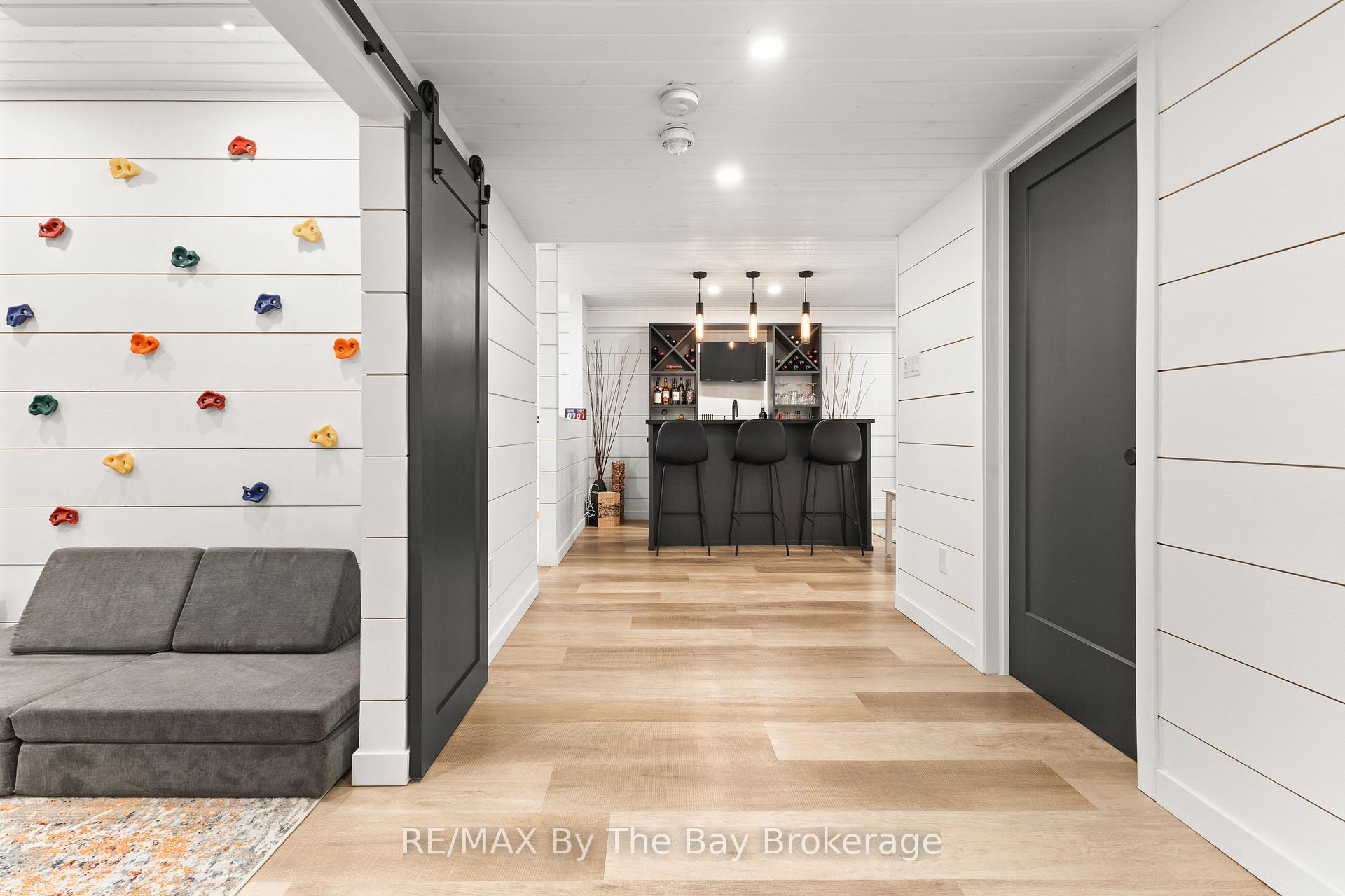 Photo 27 of 77 Lockerbie Crescent, Collingwood — HOMEH