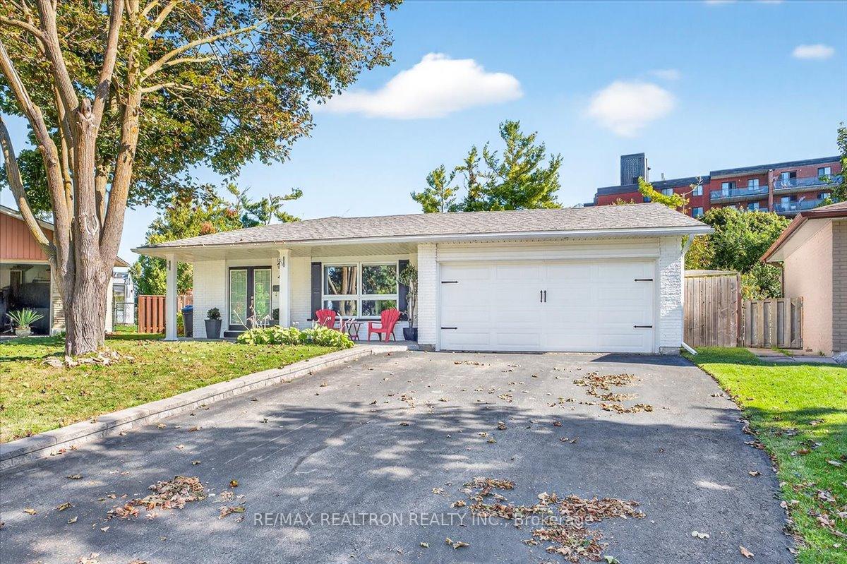 Photo 1 of 48 Roslyn Road, Barrie, Wellington — HOMEH