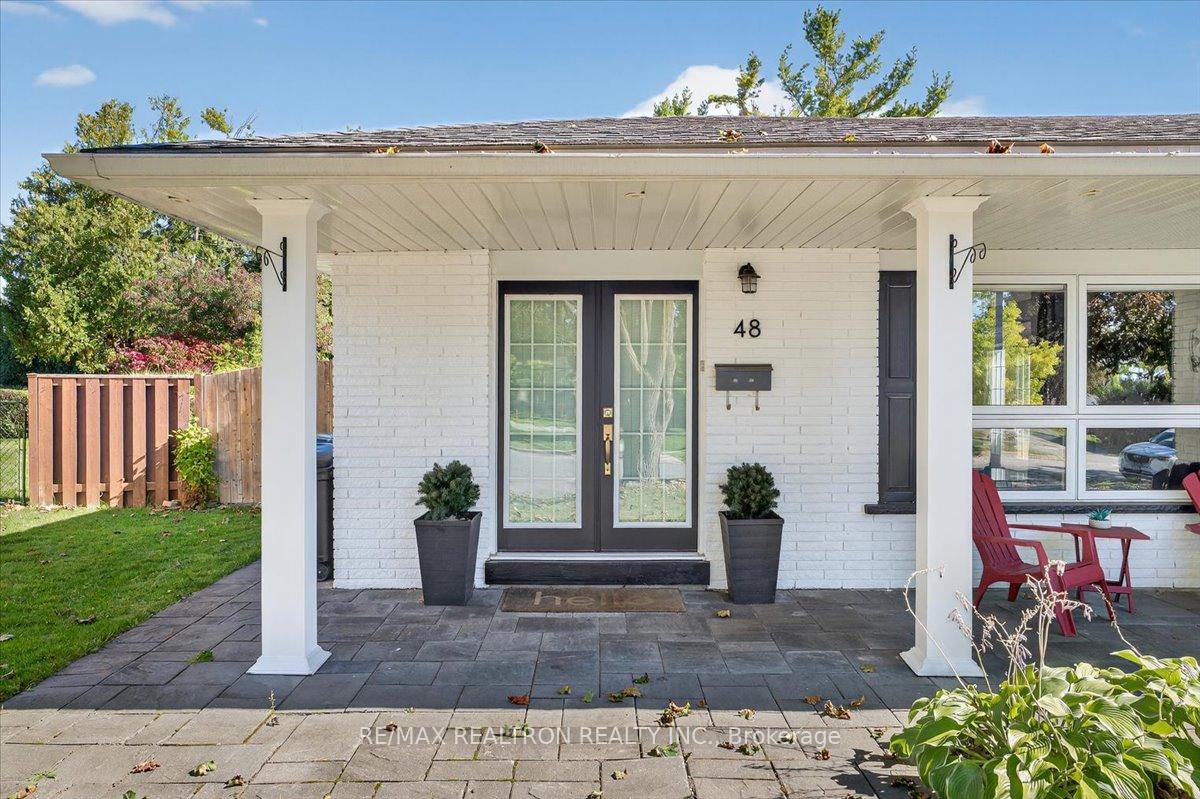 Photo 8 of 48 Roslyn Road, Barrie, Wellington — HOMEH