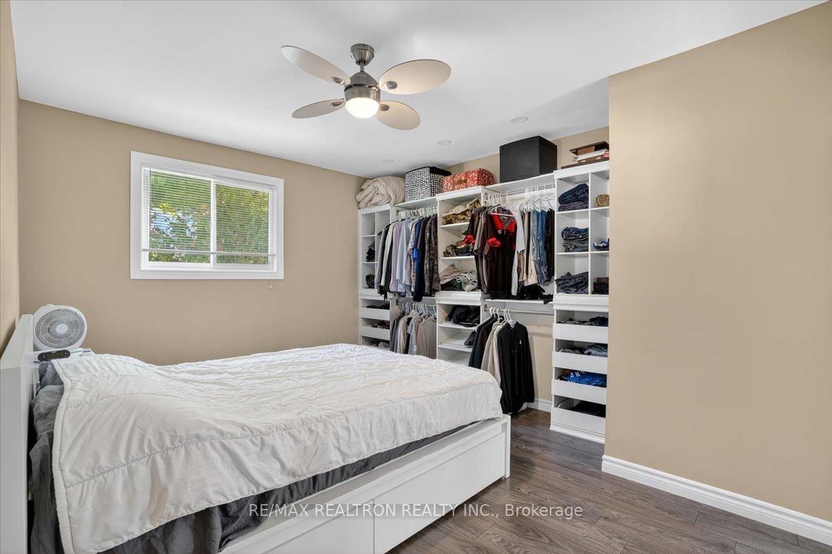 Photo 15 of 48 Roslyn Road, Barrie, Wellington — HOMEH