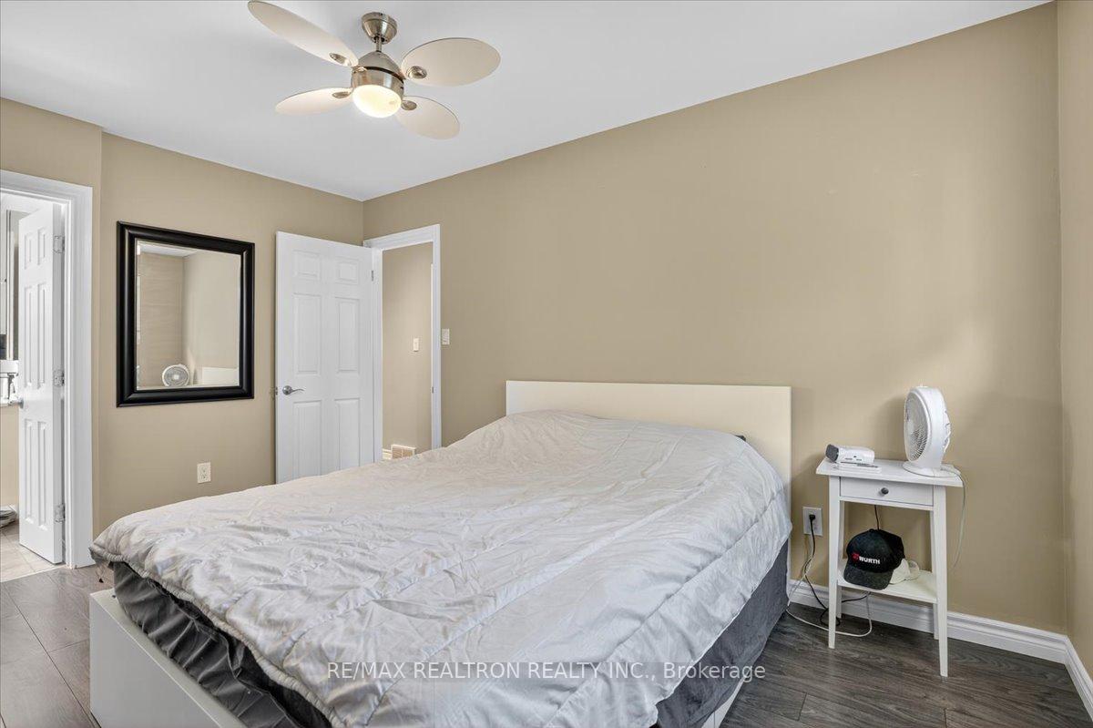 Photo 18 of 48 Roslyn Road, Barrie, Wellington — HOMEH