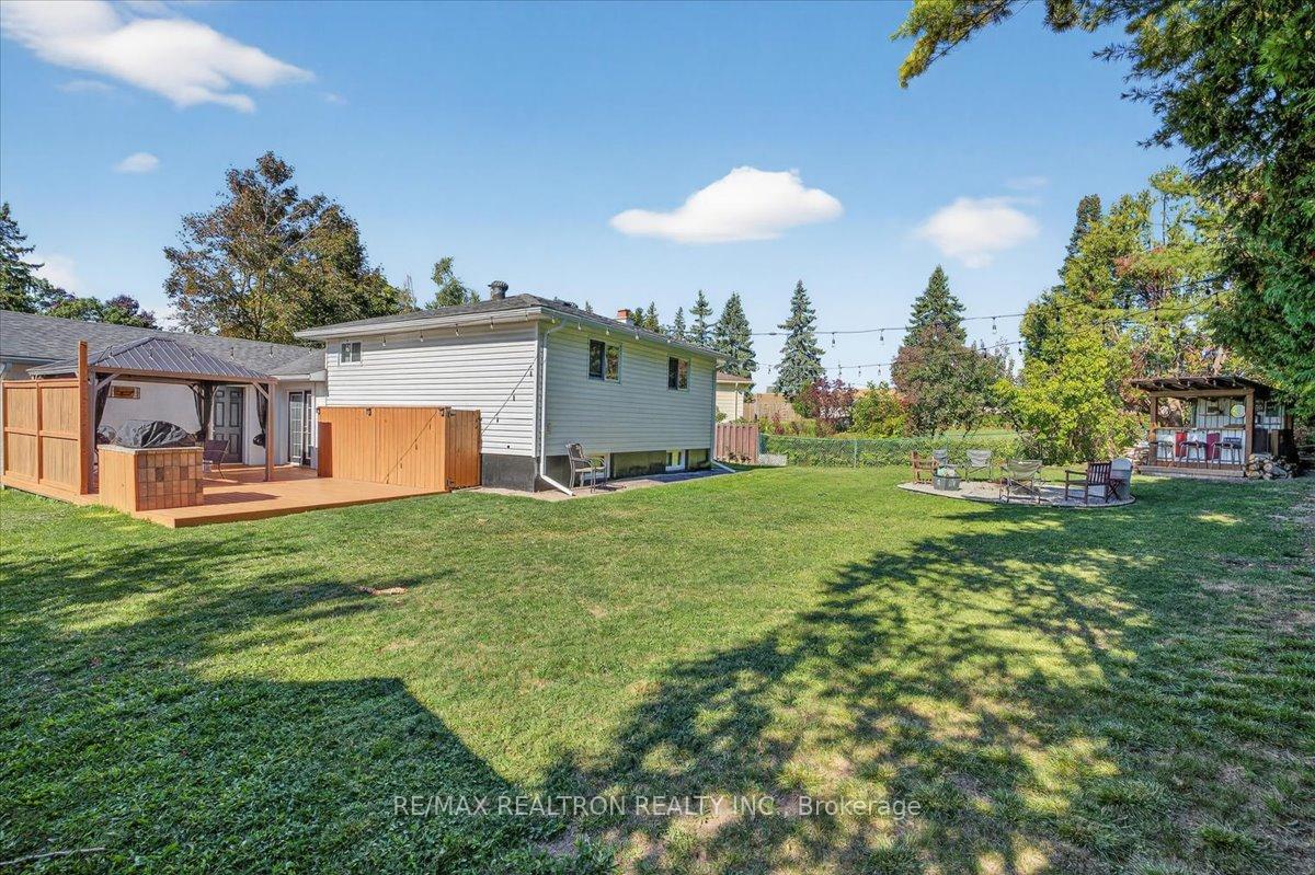 Photo 27 of 48 Roslyn Road, Barrie, Wellington — HOMEH