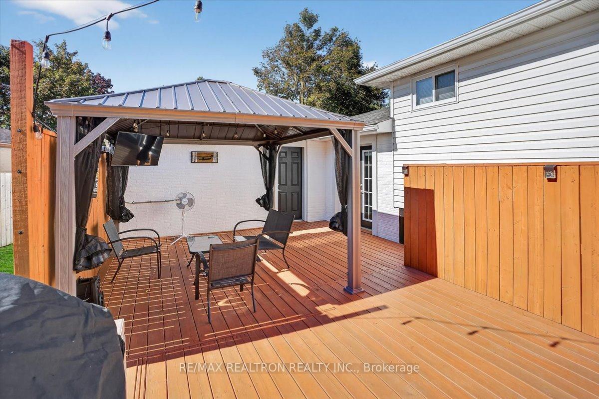 Photo 34 of 48 Roslyn Road, Barrie, Wellington — HOMEH