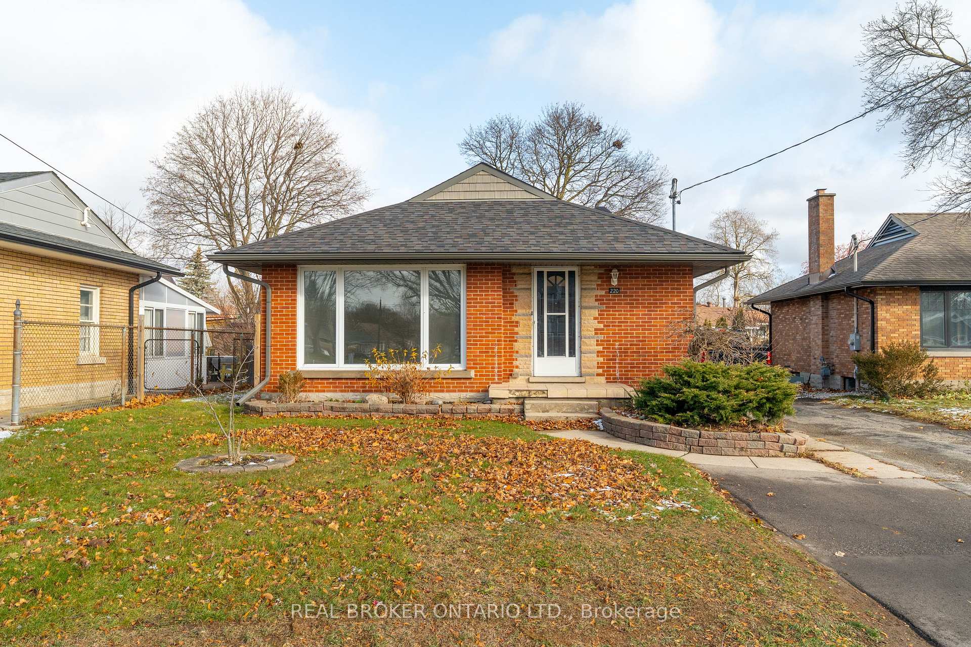 Front of 220 Bruce Street