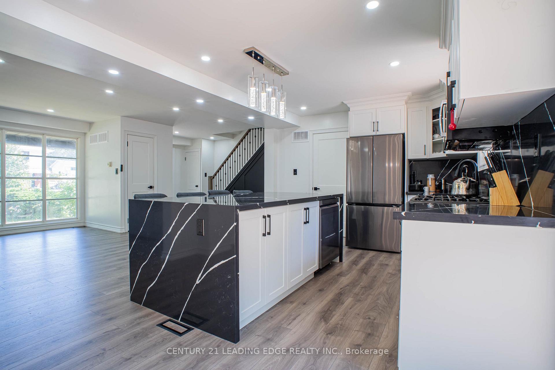 Photo 15 of 77 Elford Crescent, Hamilton, Vincent — HOMEH