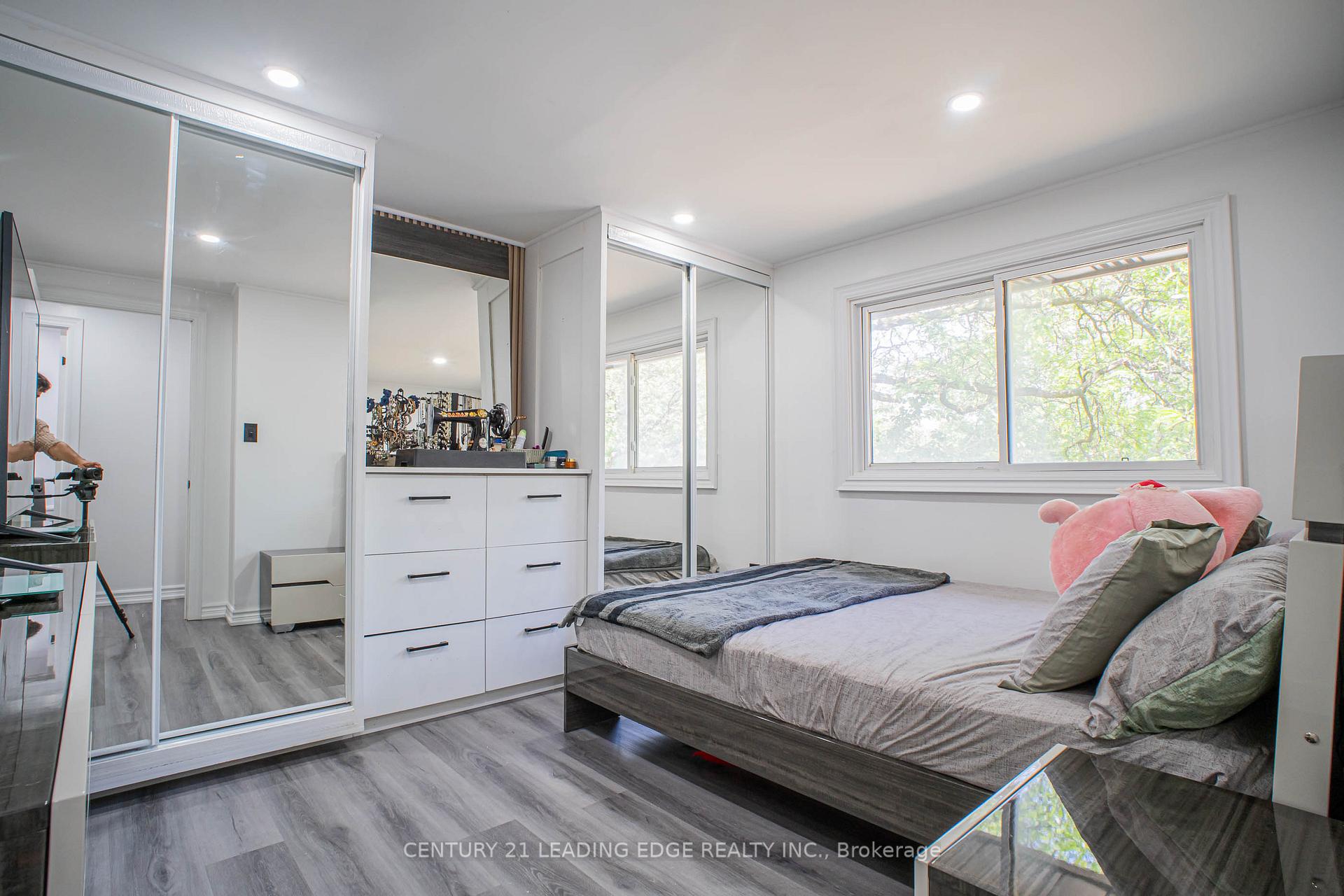 Photo 16 of 77 Elford Crescent, Hamilton, Vincent — HOMEH