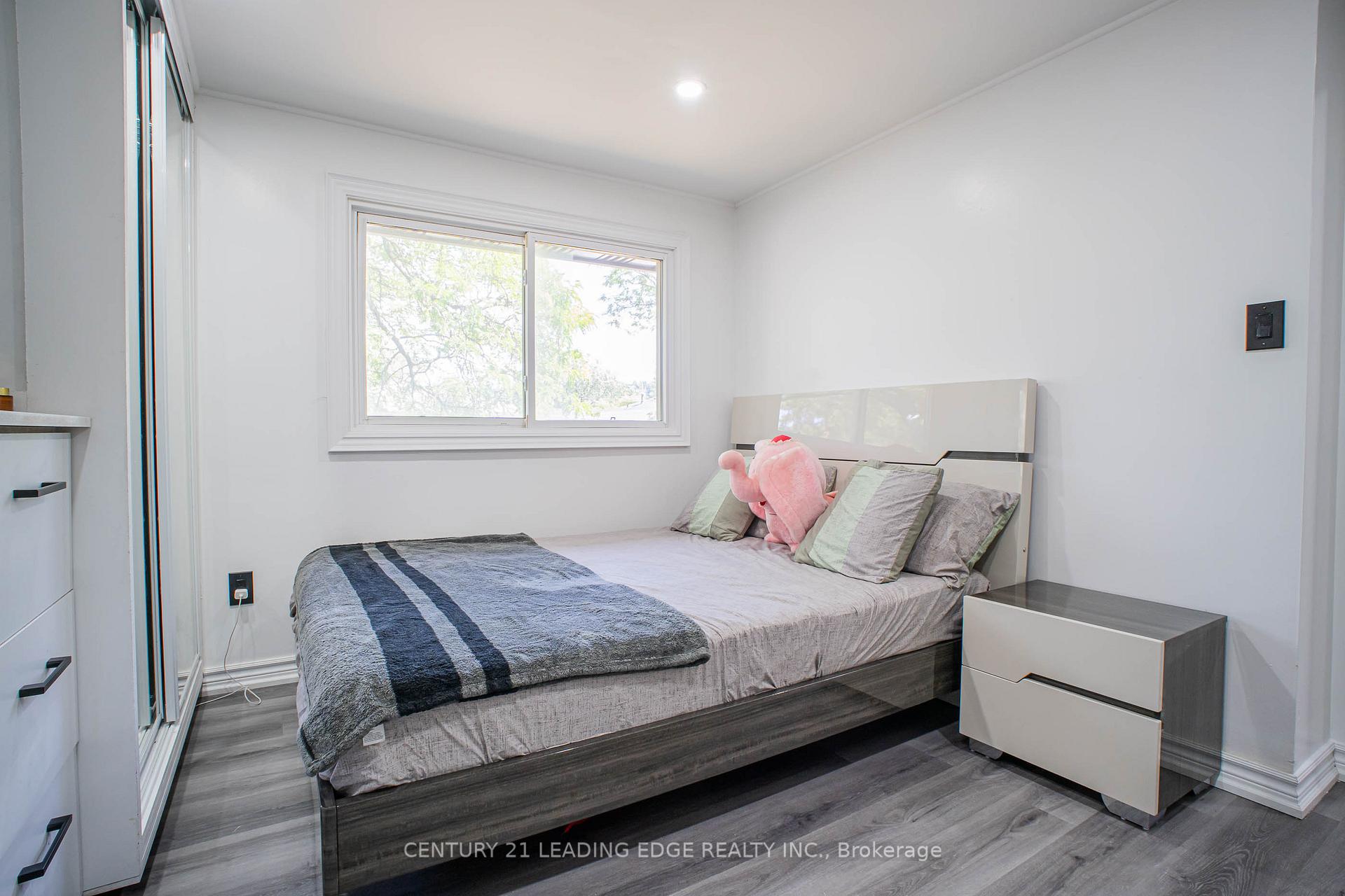 Photo 8 of 77 Elford Crescent, Hamilton, Vincent — HOMEH