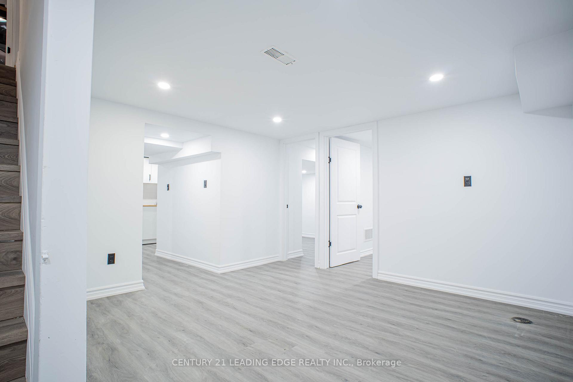 Photo 12 of 77 Elford Crescent, Hamilton, Vincent — HOMEH