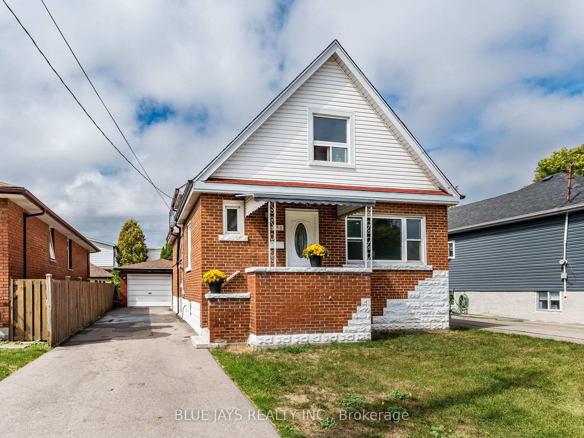 Front of 146 Craigroyston Road