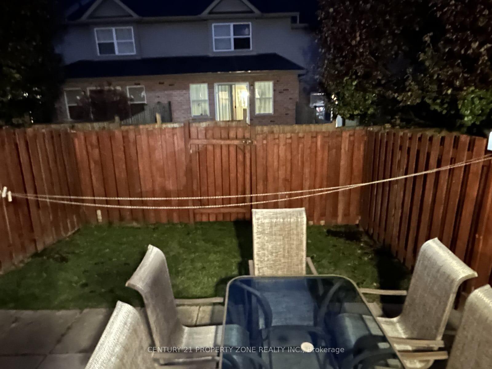Photo 12 of 30 Brookfield Crescent, Kitchener, Country Hills West — HOMEH