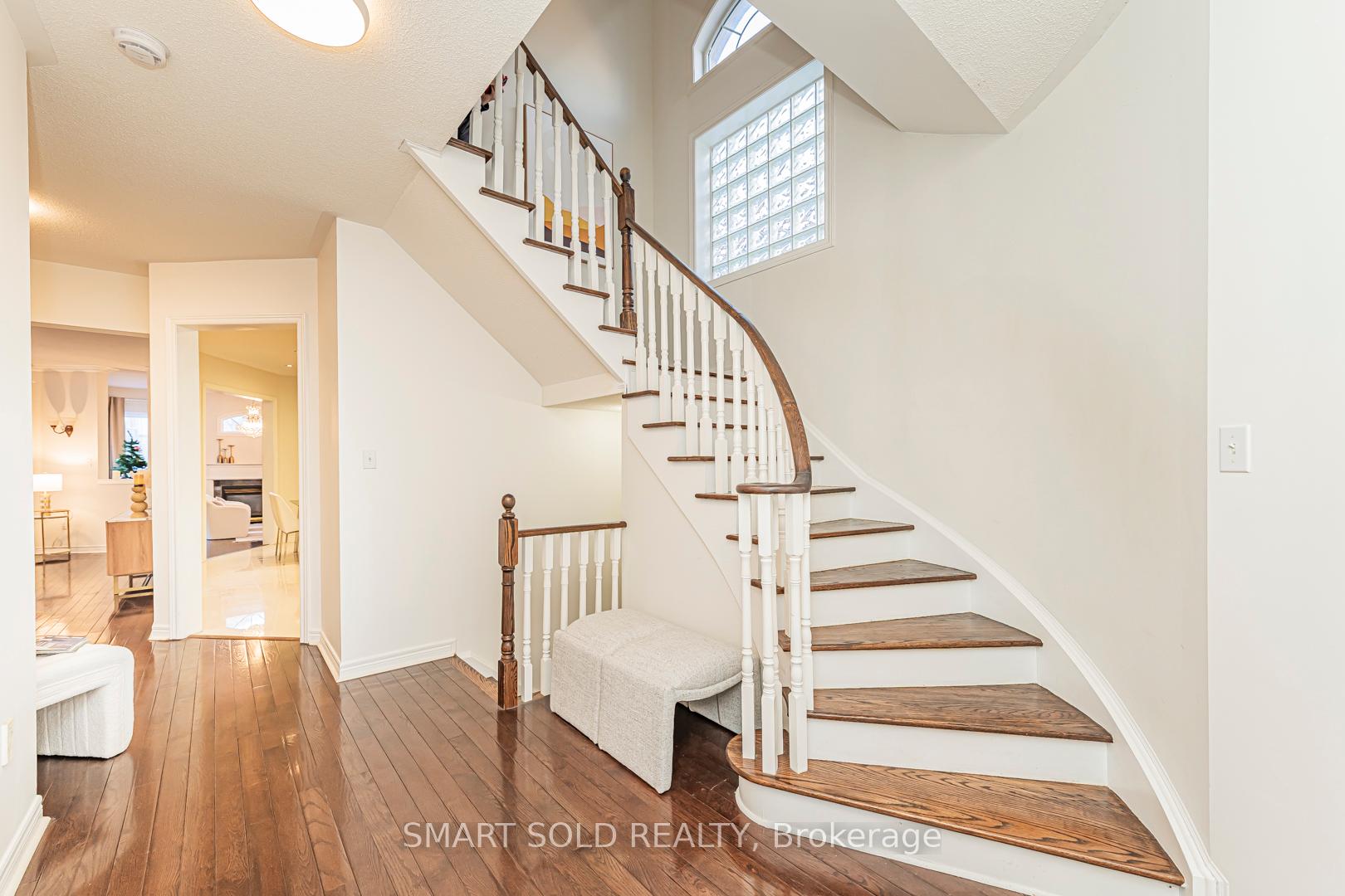 Photo 7 of 224 Summeridge Drive, Vaughan, Patterson — HOMEH
