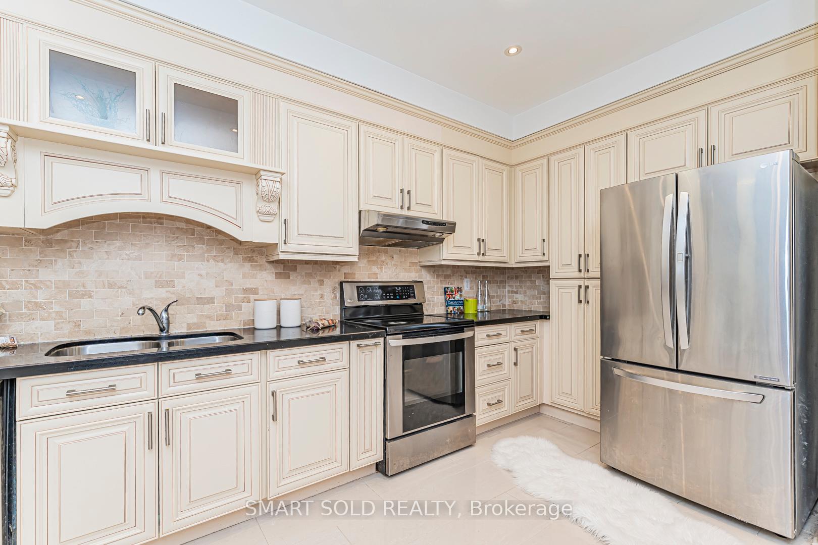 Photo 39 of 224 Summeridge Drive, Vaughan, Patterson — HOMEH