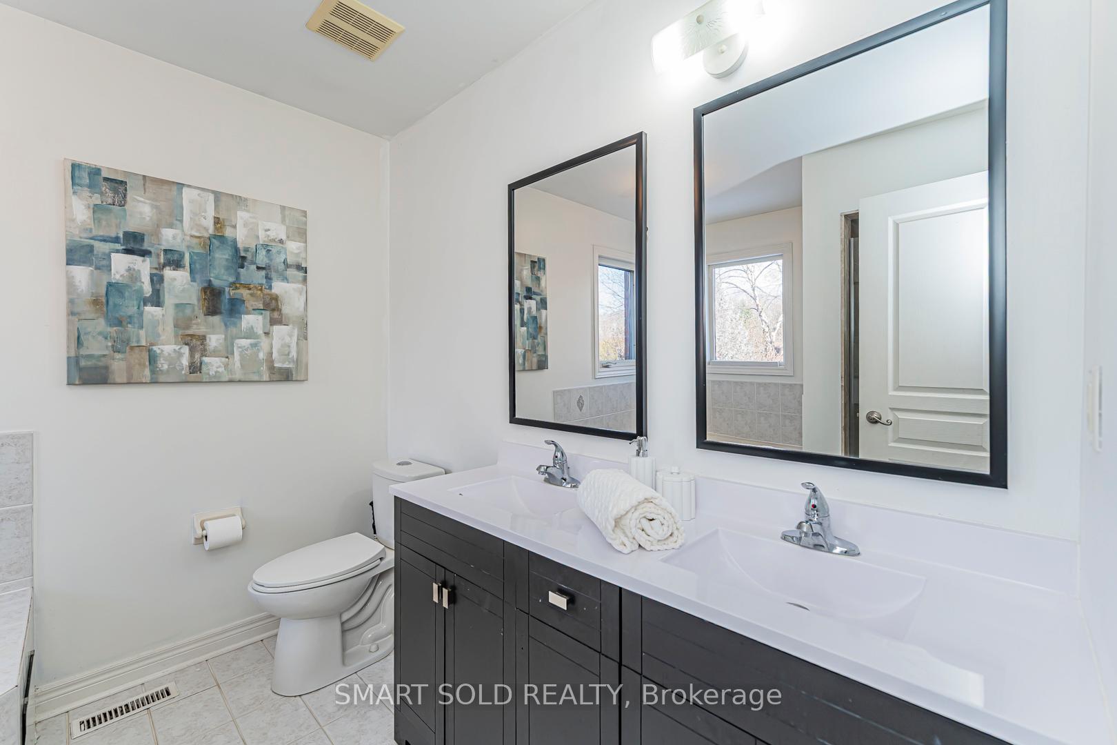 Photo 5 of 224 Summeridge Drive, Vaughan, Patterson — HOMEH