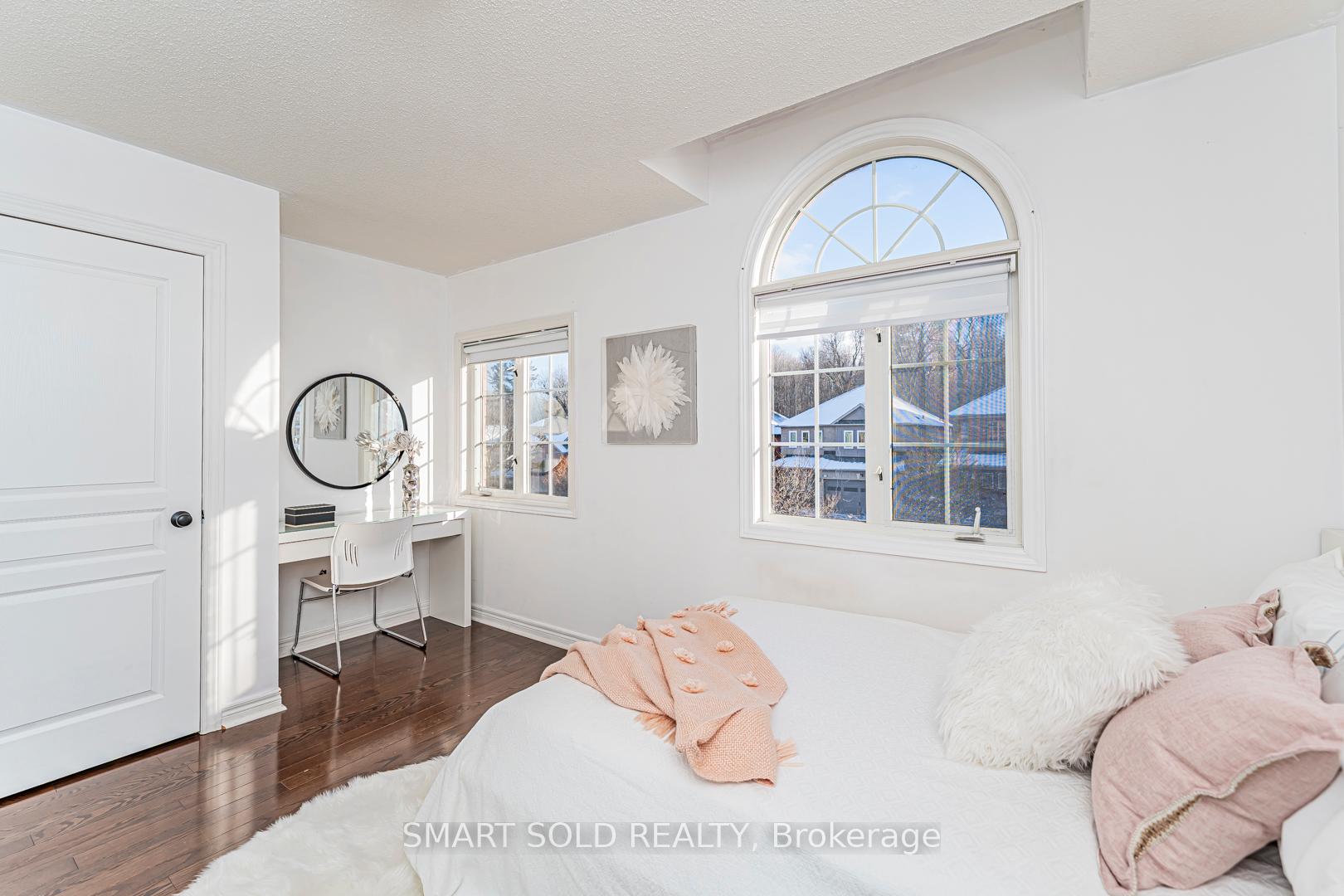 Photo 14 of 224 Summeridge Drive, Vaughan, Patterson — HOMEH