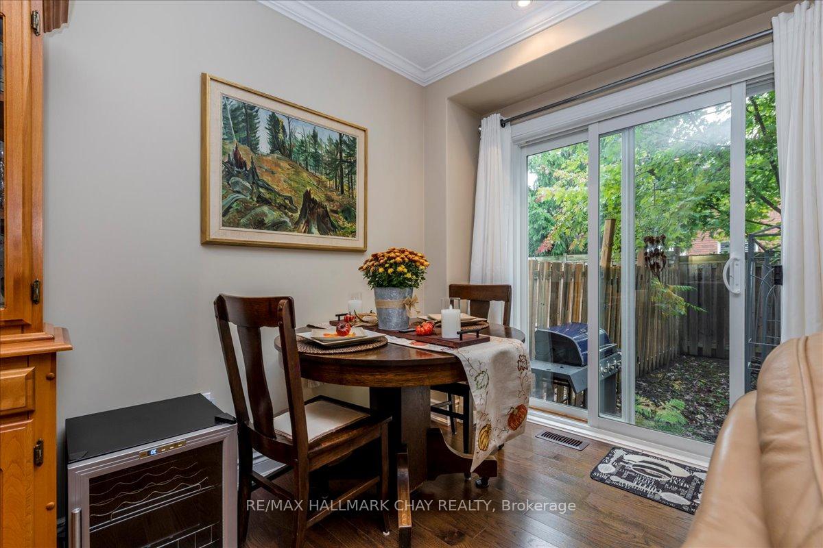 Photo 2 of Unit 7, 90 Sovereigns Gate, Barrie, Innis-Shore — HOMEH