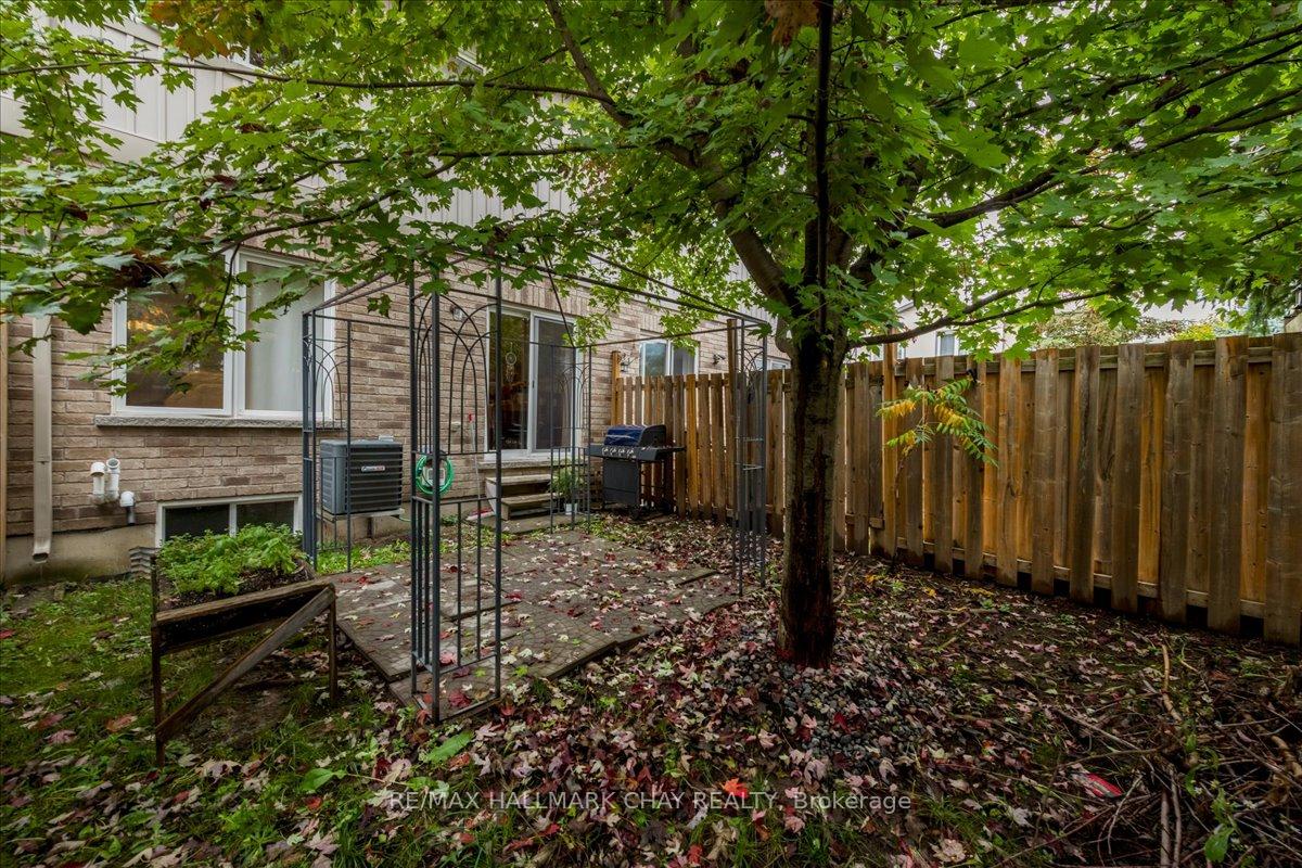 Photo 15 of Unit 7, 90 Sovereigns Gate, Barrie, Innis-Shore — HOMEH