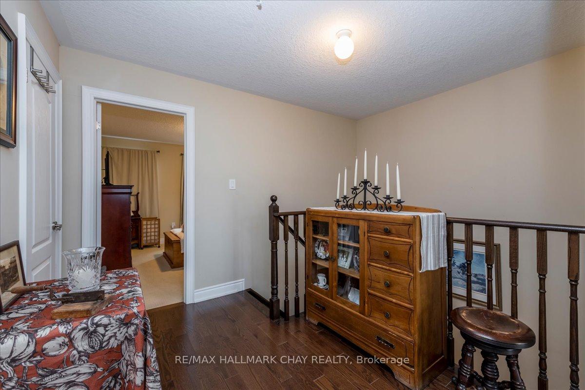Photo 6 of Unit 7, 90 Sovereigns Gate, Barrie, Innis-Shore — HOMEH