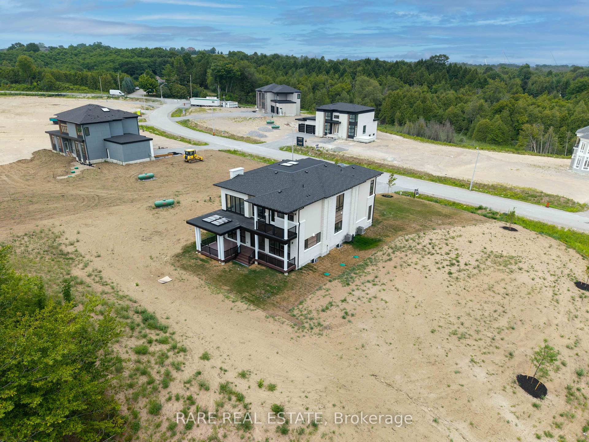 Photo 39 of 14 Openshaw Place, Clarington, Rural Clarington — HOMEH