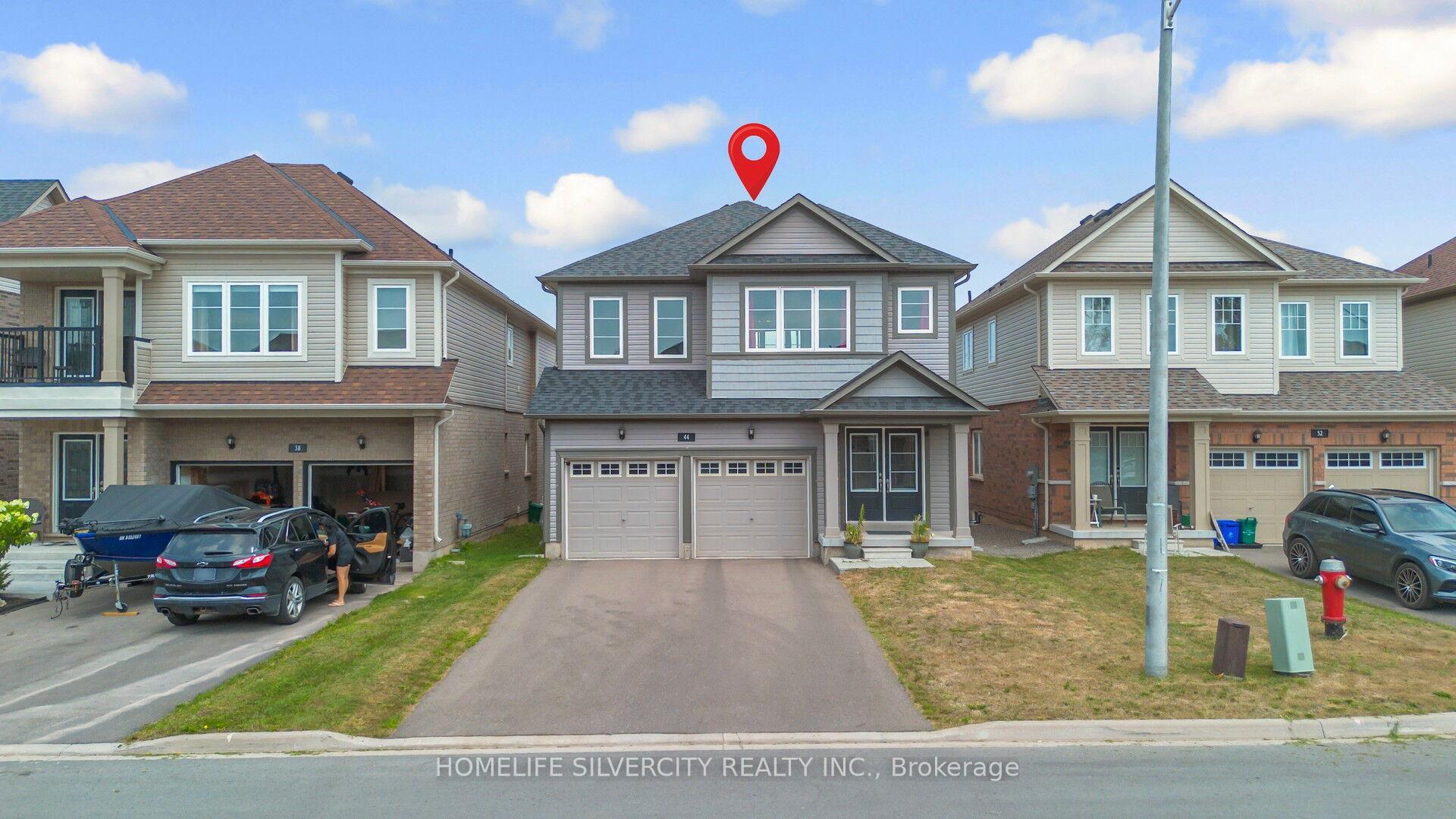 Front of 44 Cottonwood Crescent