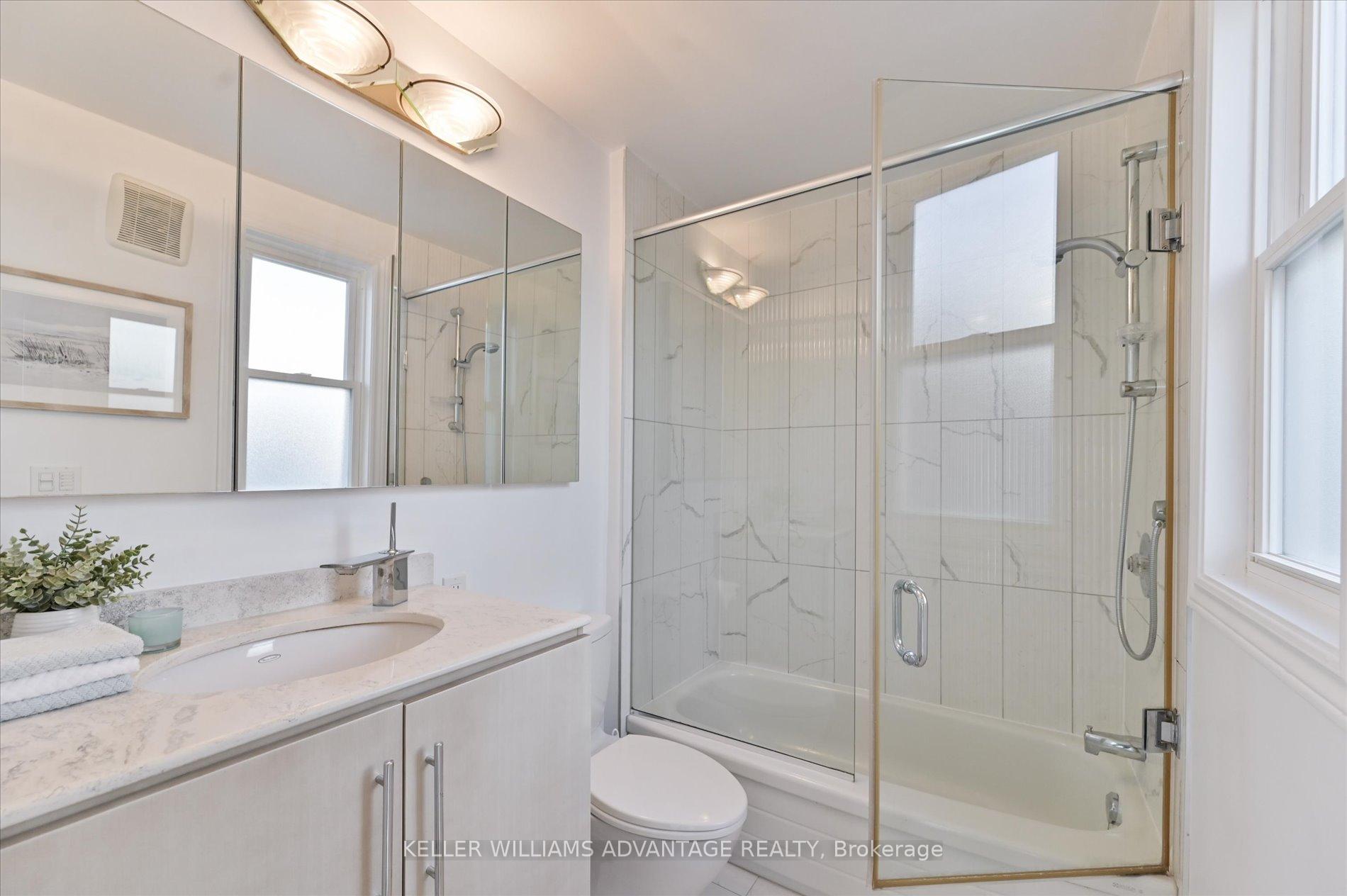 Photo 7 of 10 Amroth Avenue, Toronto, East End-Danforth — HOMEH
