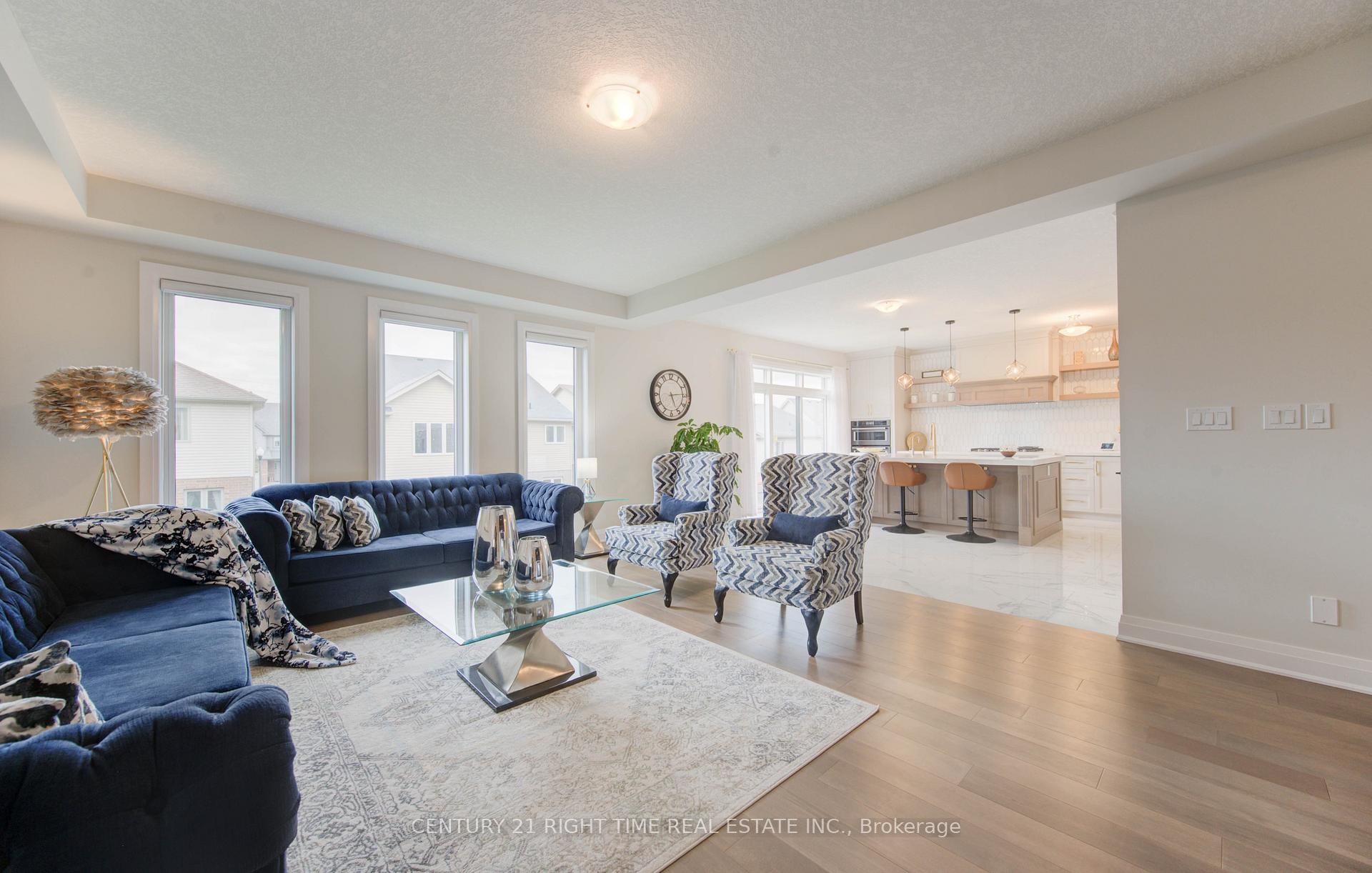 Photo 12 of 546 Bridgemill Crescent, Kitchener — HOMEH