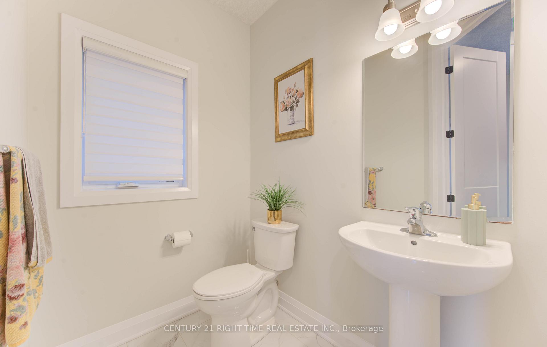 Photo 17 of 546 Bridgemill Crescent, Kitchener — HOMEH