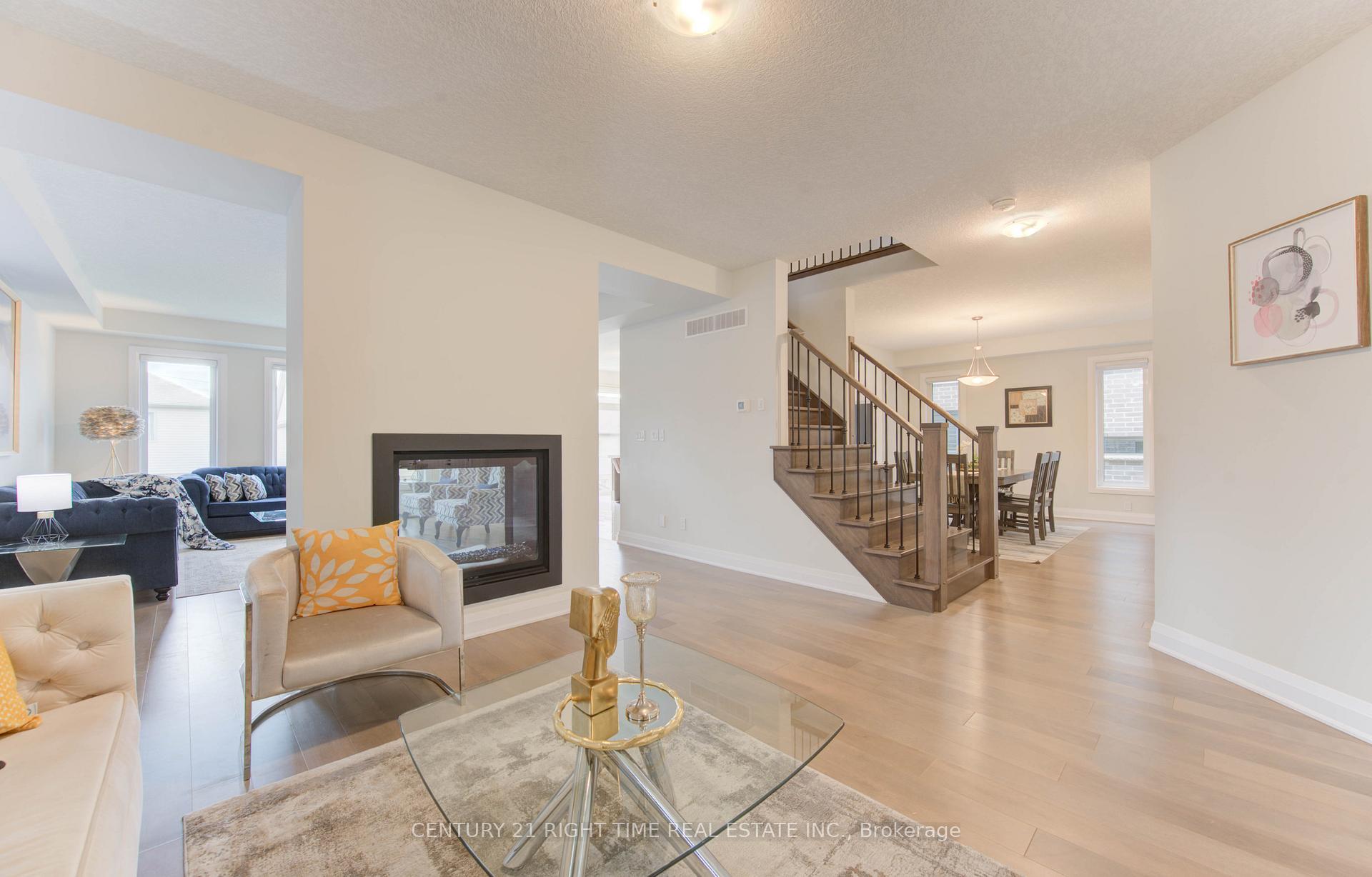 Photo 8 of 546 Bridgemill Crescent, Kitchener — HOMEH