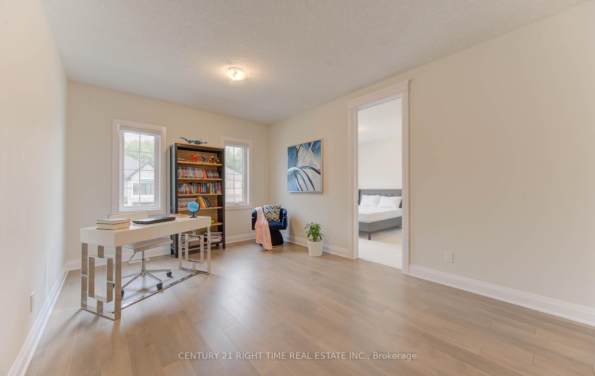 Photo 16 of 546 Bridgemill Crescent, Kitchener — HOMEH