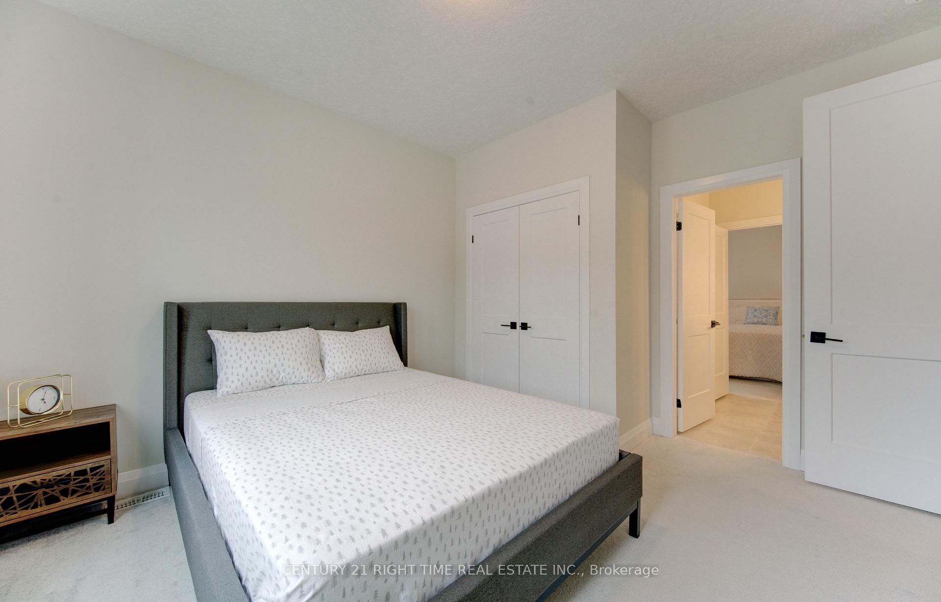 Photo 38 of 546 Bridgemill Crescent, Kitchener — HOMEH