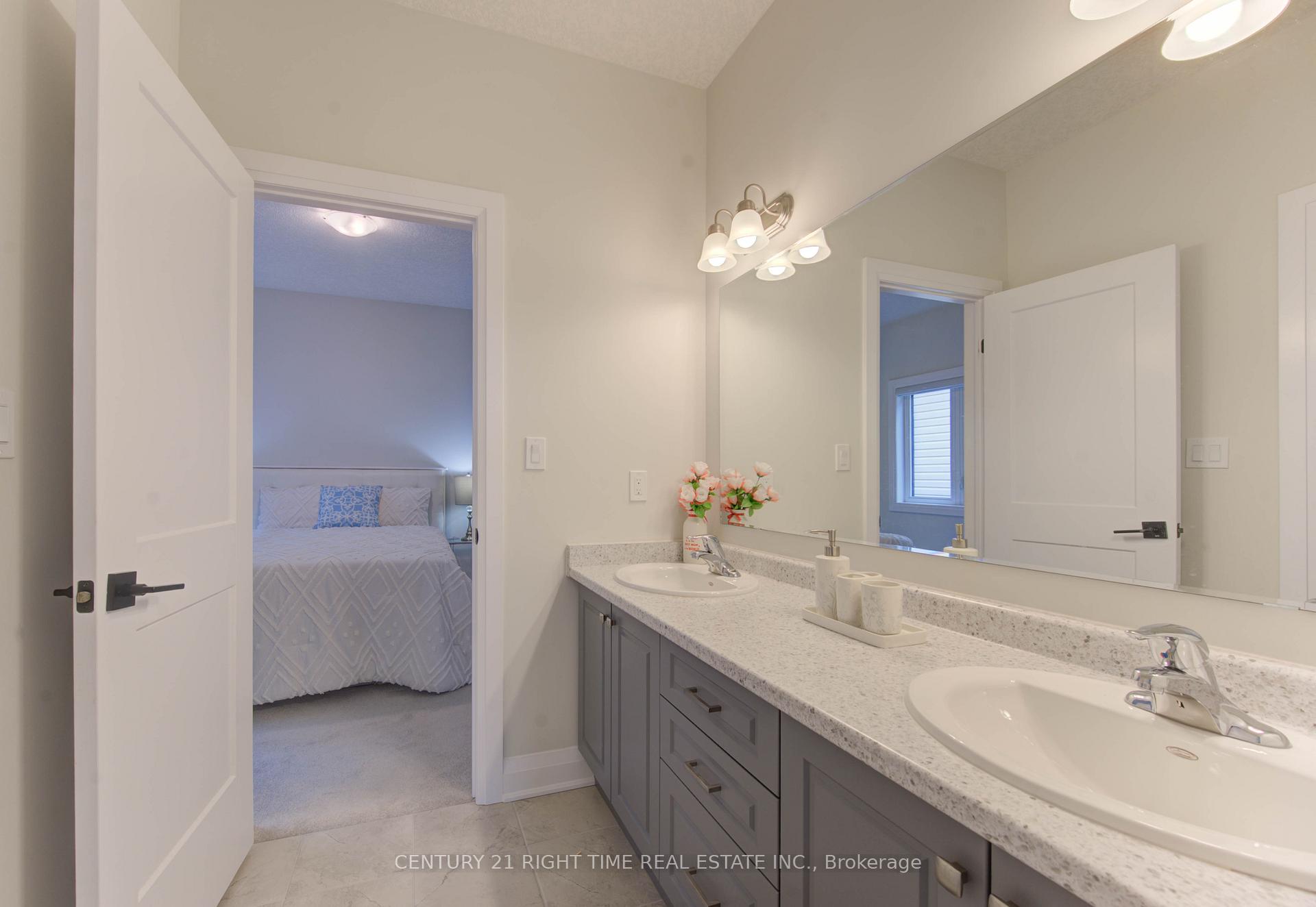 Photo 32 of 546 Bridgemill Crescent, Kitchener — HOMEH