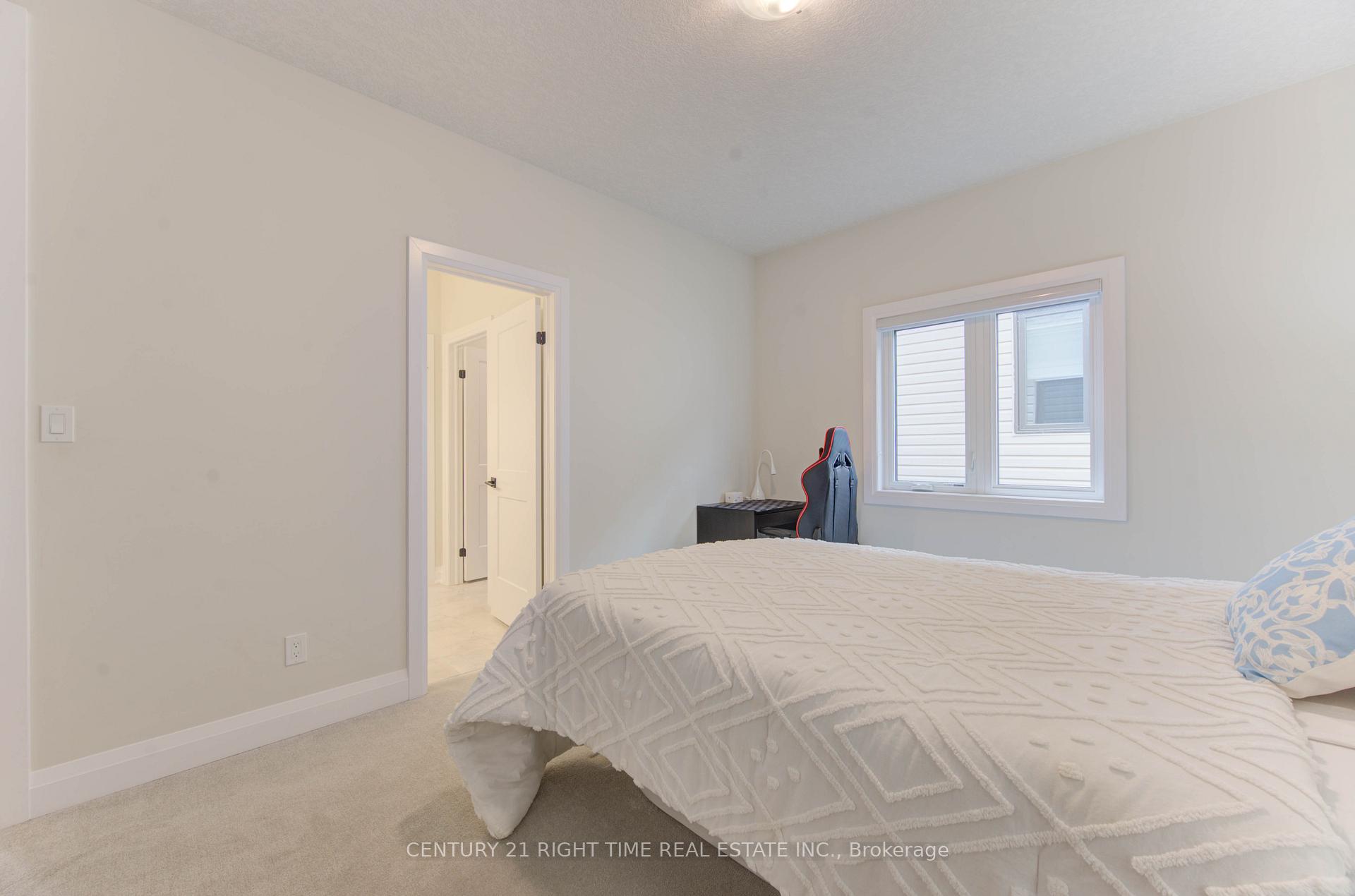 Photo 26 of 546 Bridgemill Crescent, Kitchener — HOMEH