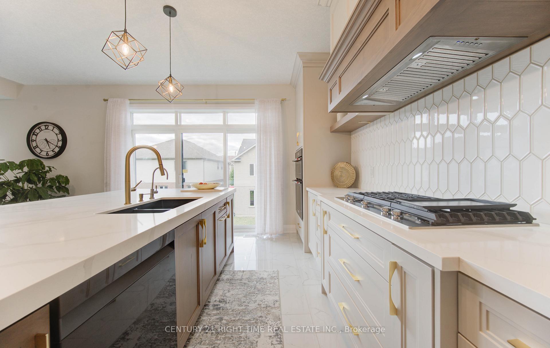 Photo 35 of 546 Bridgemill Crescent, Kitchener — HOMEH