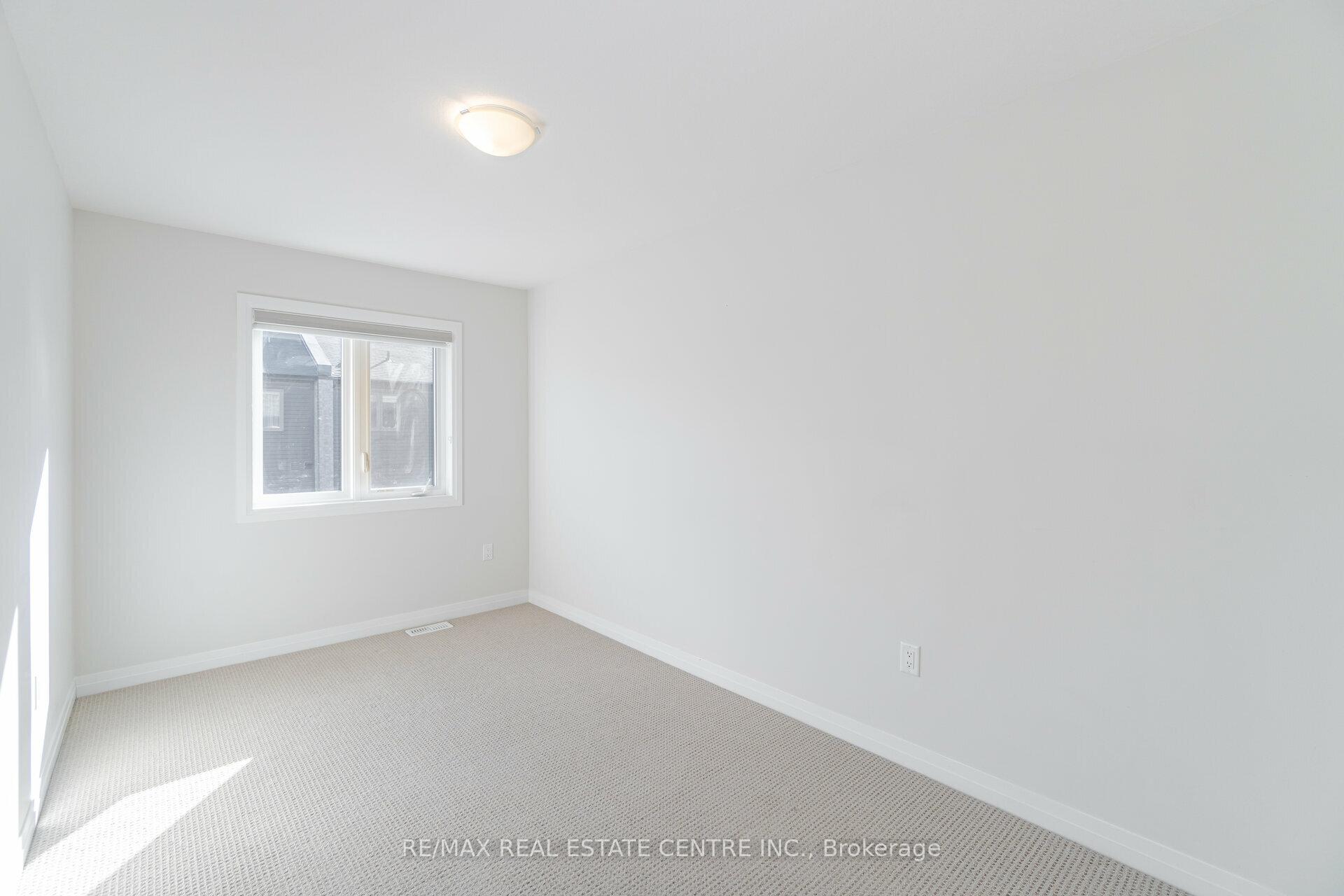 Photo 14 of Unit 48, 30 Times Square Boulevard, Hamilton, Stoney Creek Mountain — HOMEH