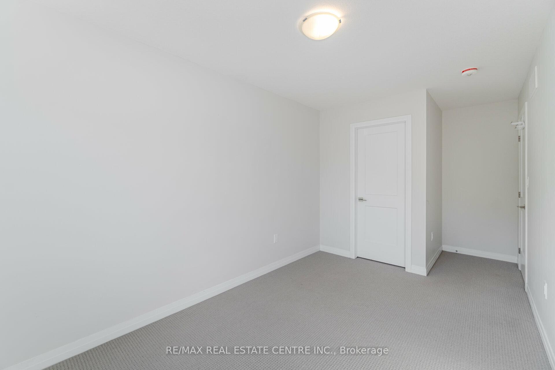 Photo 13 of Unit 48, 30 Times Square Boulevard, Hamilton, Stoney Creek Mountain — HOMEH