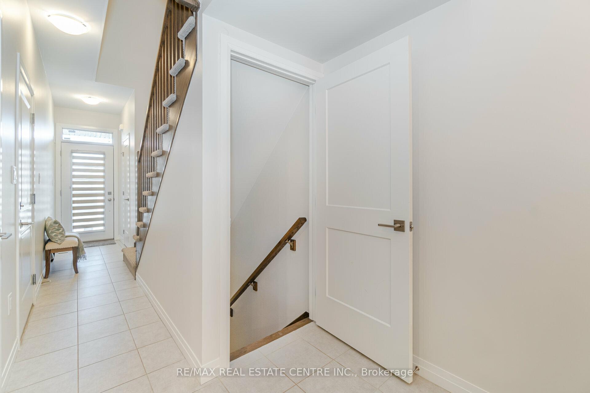 Photo 20 of Unit 48, 30 Times Square Boulevard, Hamilton, Stoney Creek Mountain — HOMEH