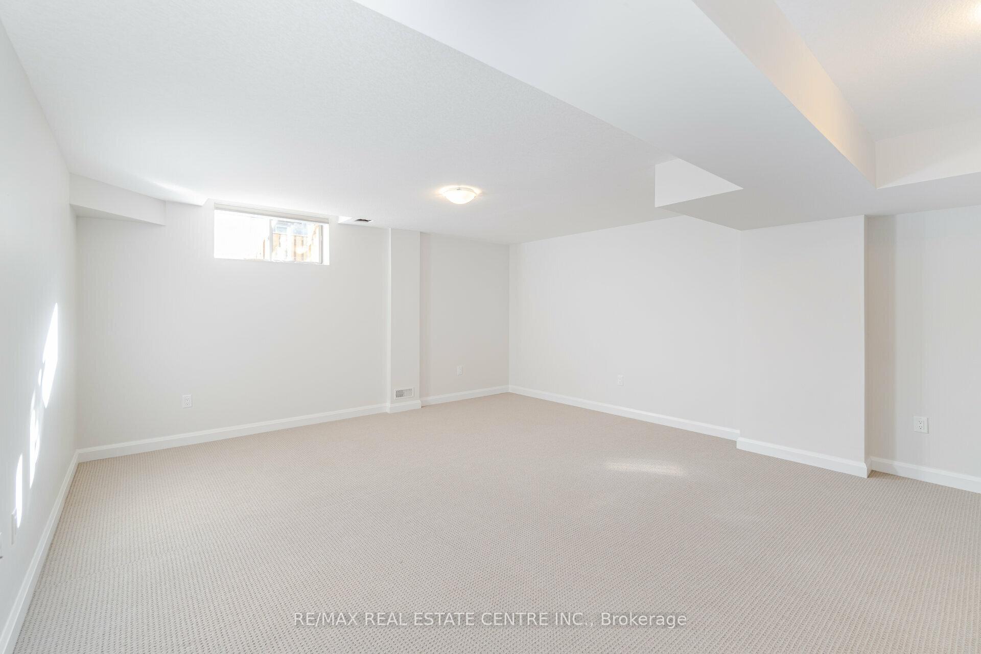 Photo 33 of Unit 48, 30 Times Square Boulevard, Hamilton, Stoney Creek Mountain — HOMEH