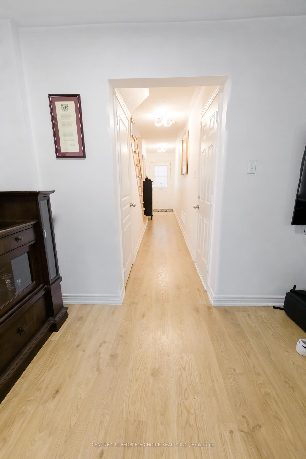 Photo 7 of 102 Roy Grove Way, Markham, Greensborough — HOMEH