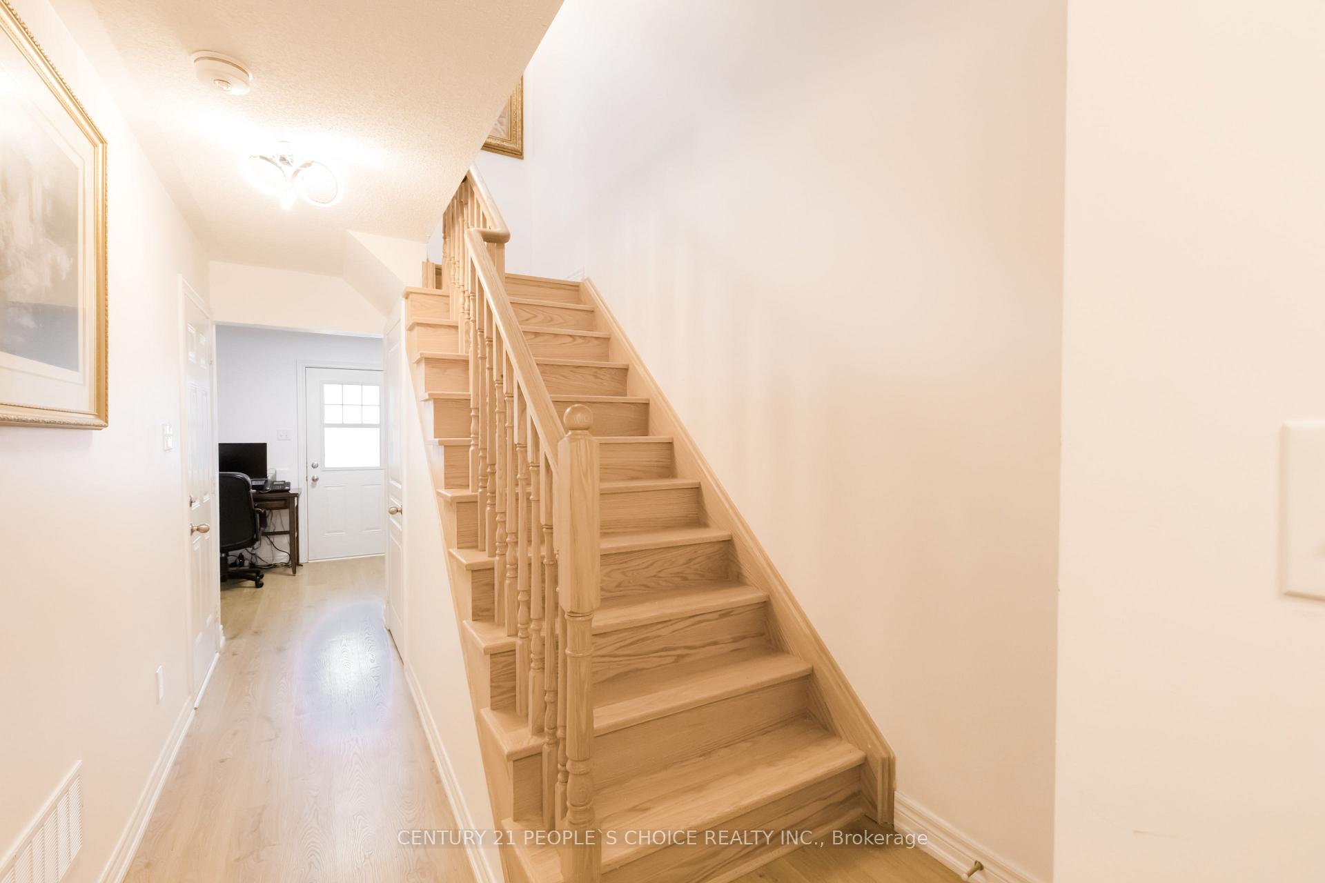 Photo 9 of 102 Roy Grove Way, Markham, Greensborough — HOMEH