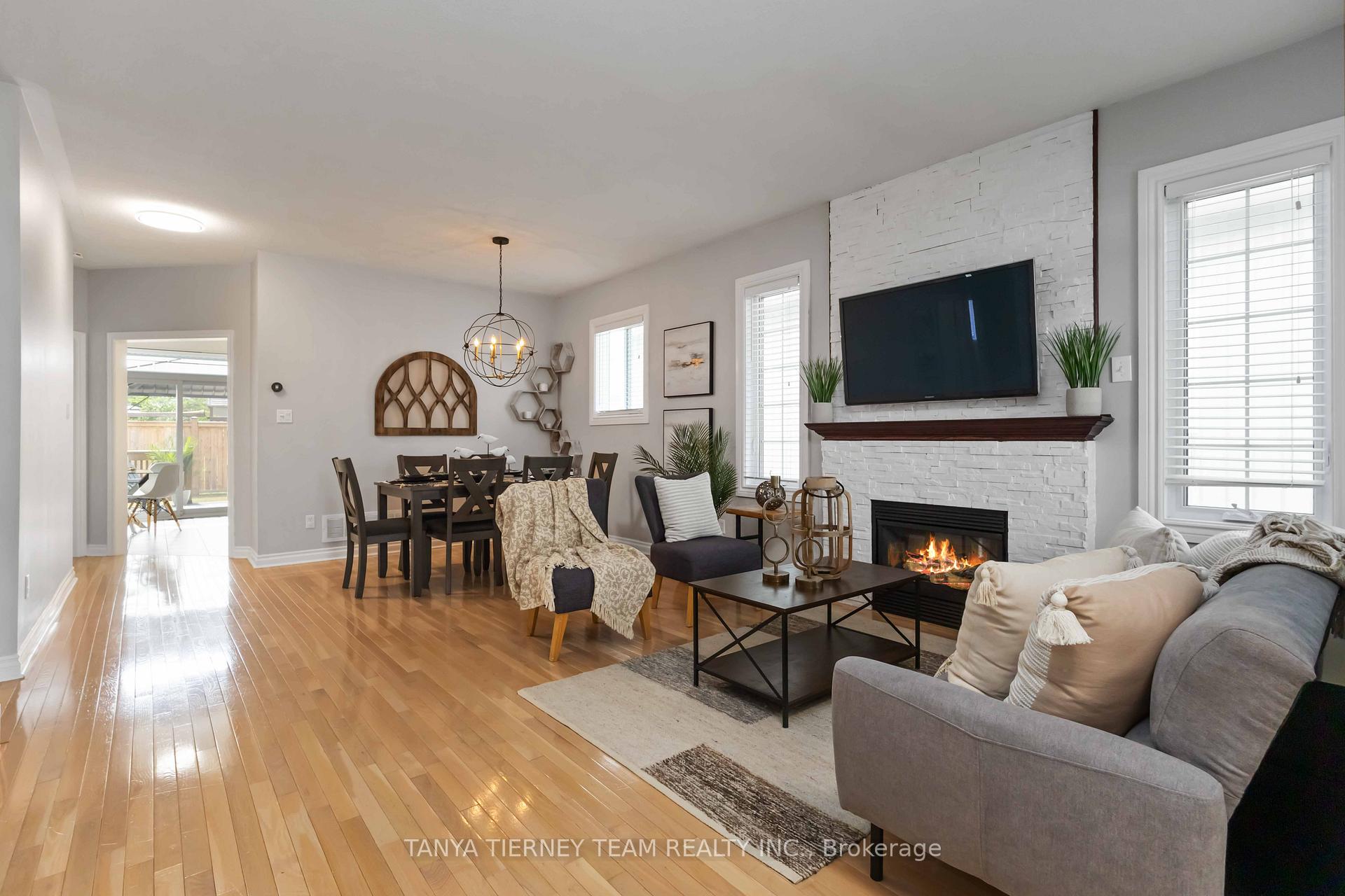Photo 38 of 26 Wilshire Drive, Whitby, Brooklin — HOMEH