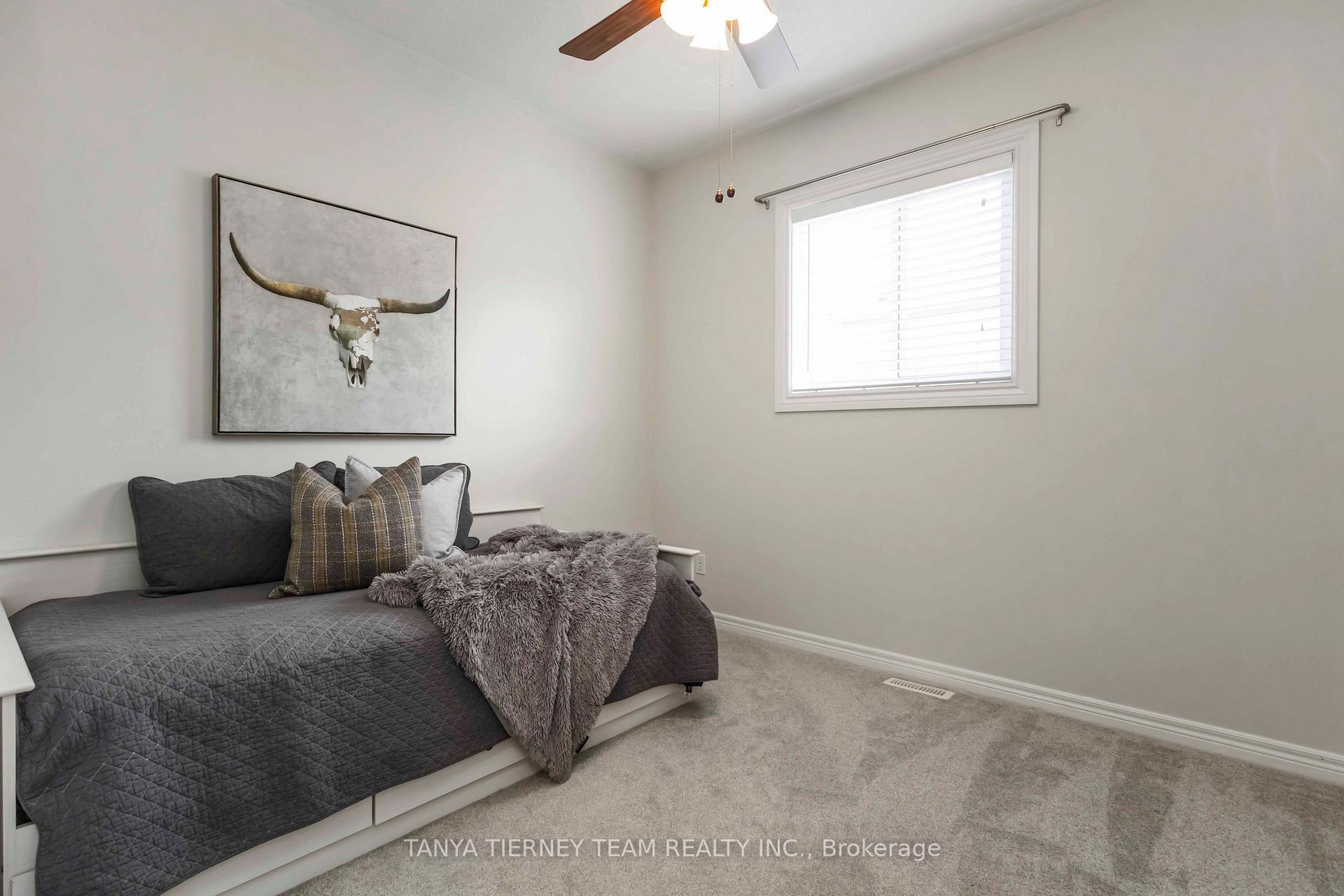 Photo 25 of 26 Wilshire Drive, Whitby, Brooklin — HOMEH