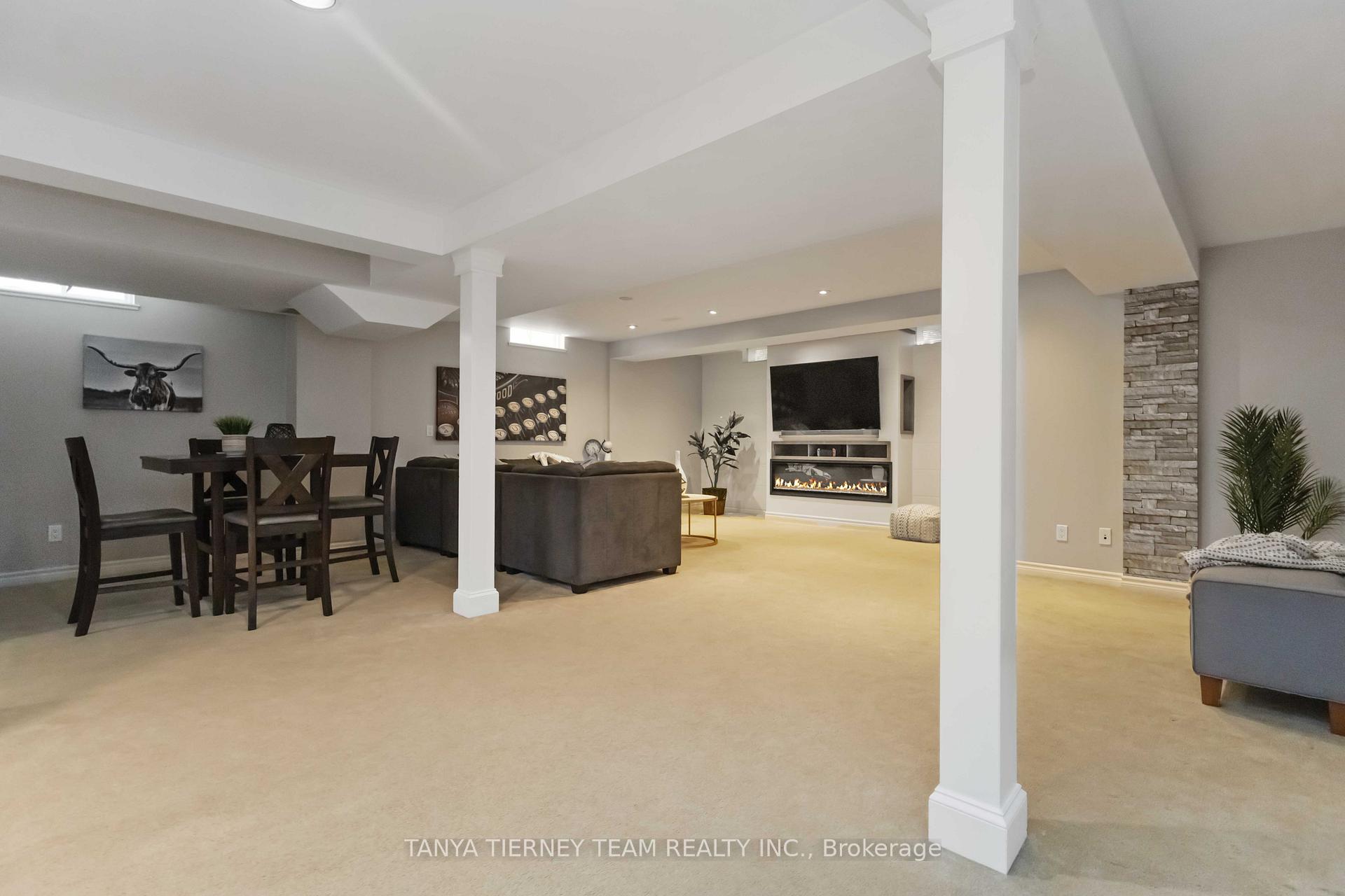 Photo 30 of 26 Wilshire Drive, Whitby, Brooklin — HOMEH