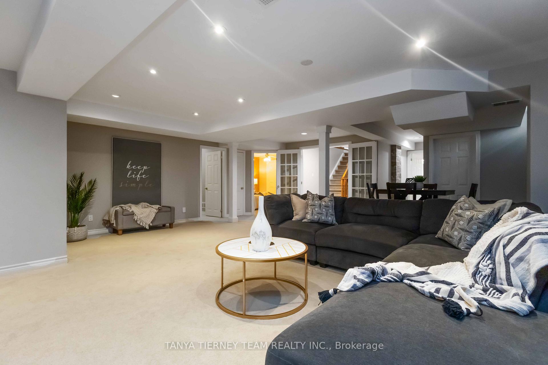 Photo 33 of 26 Wilshire Drive, Whitby, Brooklin — HOMEH
