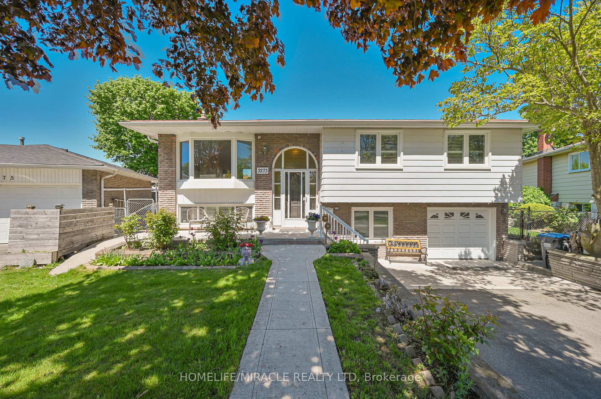 Photo 1 of 3273 Strabane Drive, Mississauga, Erindale — HOMEH