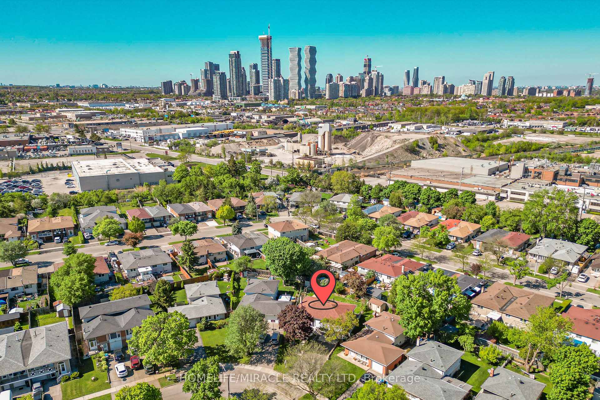 Photo 3 of 3273 Strabane Drive, Mississauga, Erindale — HOMEH