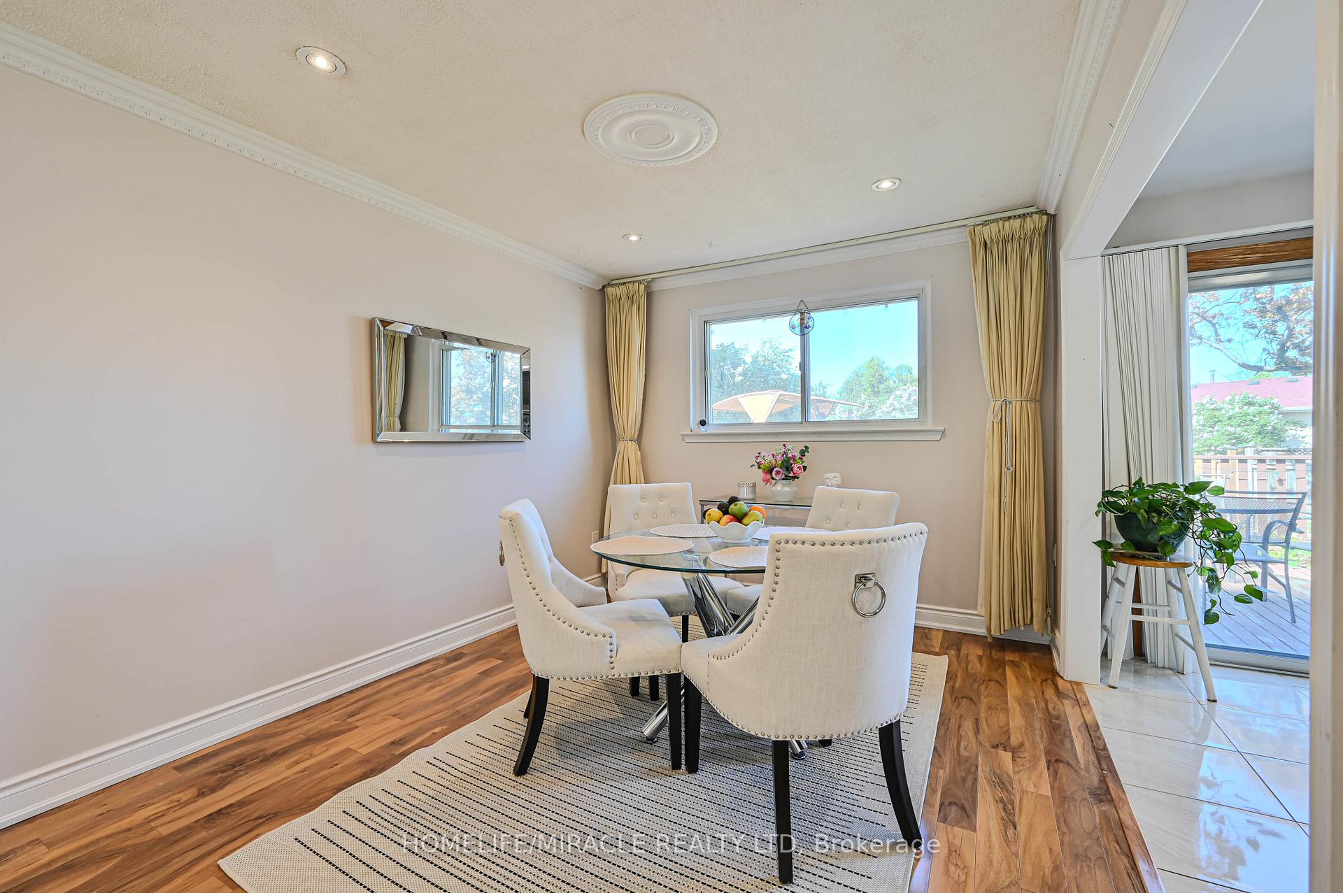 Photo 10 of 3273 Strabane Drive, Mississauga, Erindale — HOMEH