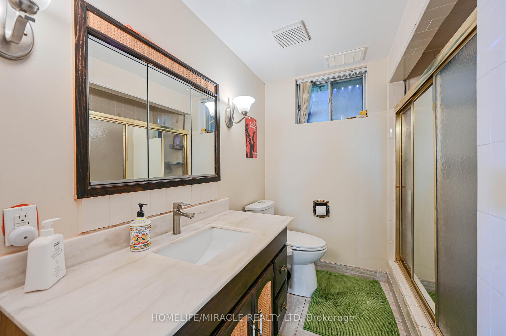 Photo 34 of 3273 Strabane Drive, Mississauga, Erindale — HOMEH