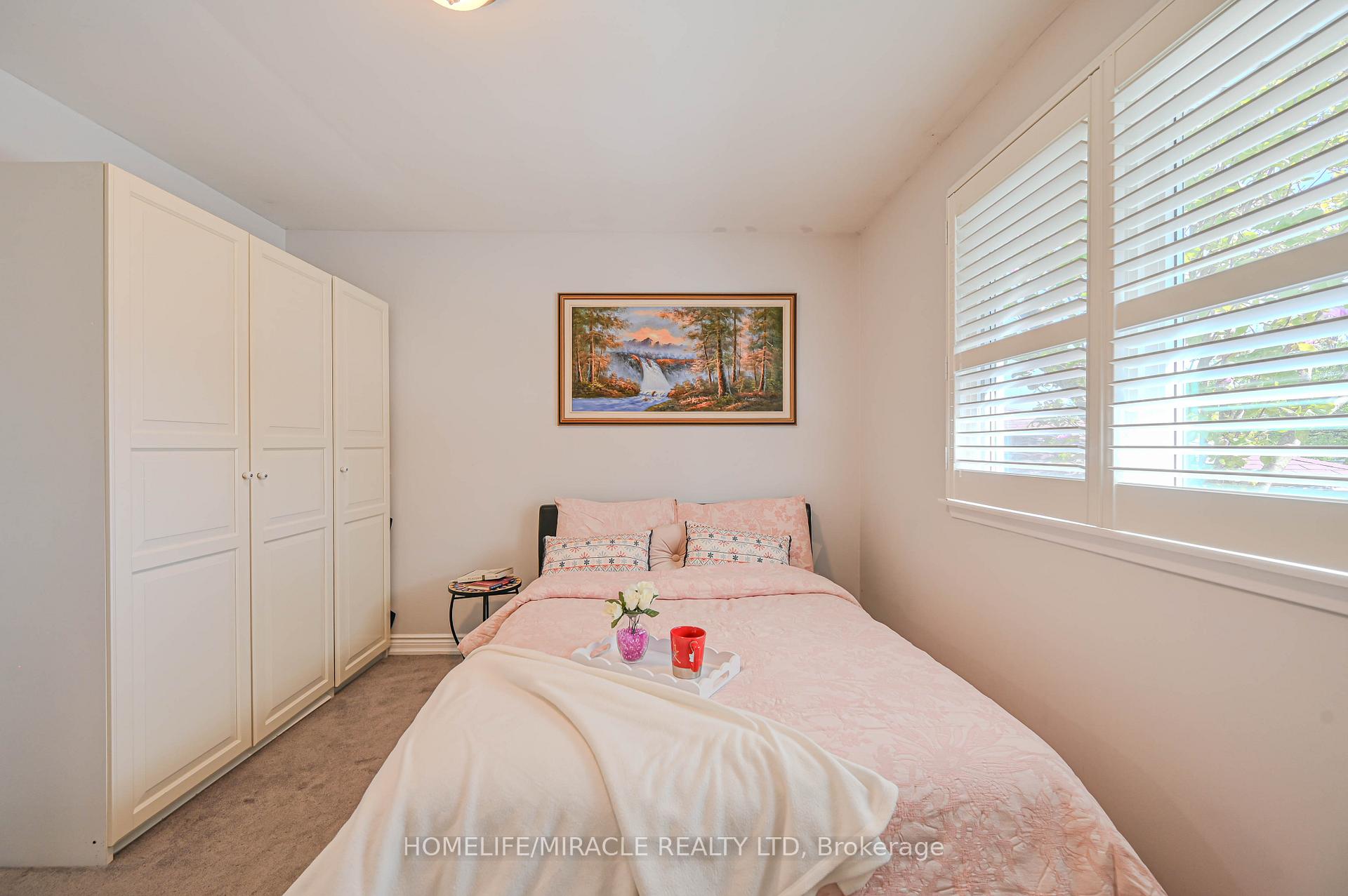 Photo 48 of 3273 Strabane Drive, Mississauga, Erindale — HOMEH
