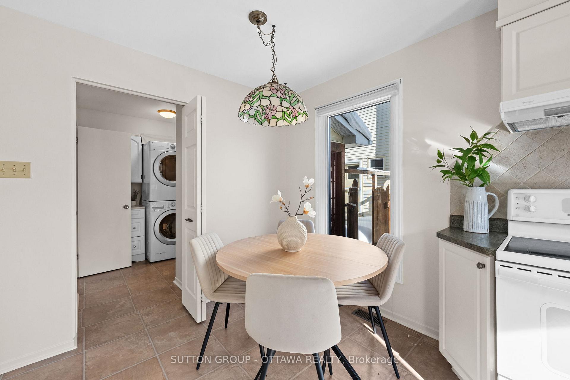 Photo 32 of 908 Chaleur Way, Ottawa, Convent Glen — HOMEH