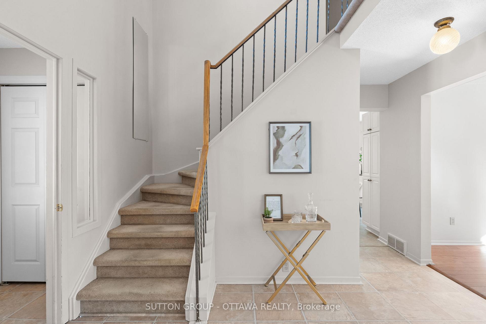 Photo 13 of 908 Chaleur Way, Ottawa, Convent Glen — HOMEH
