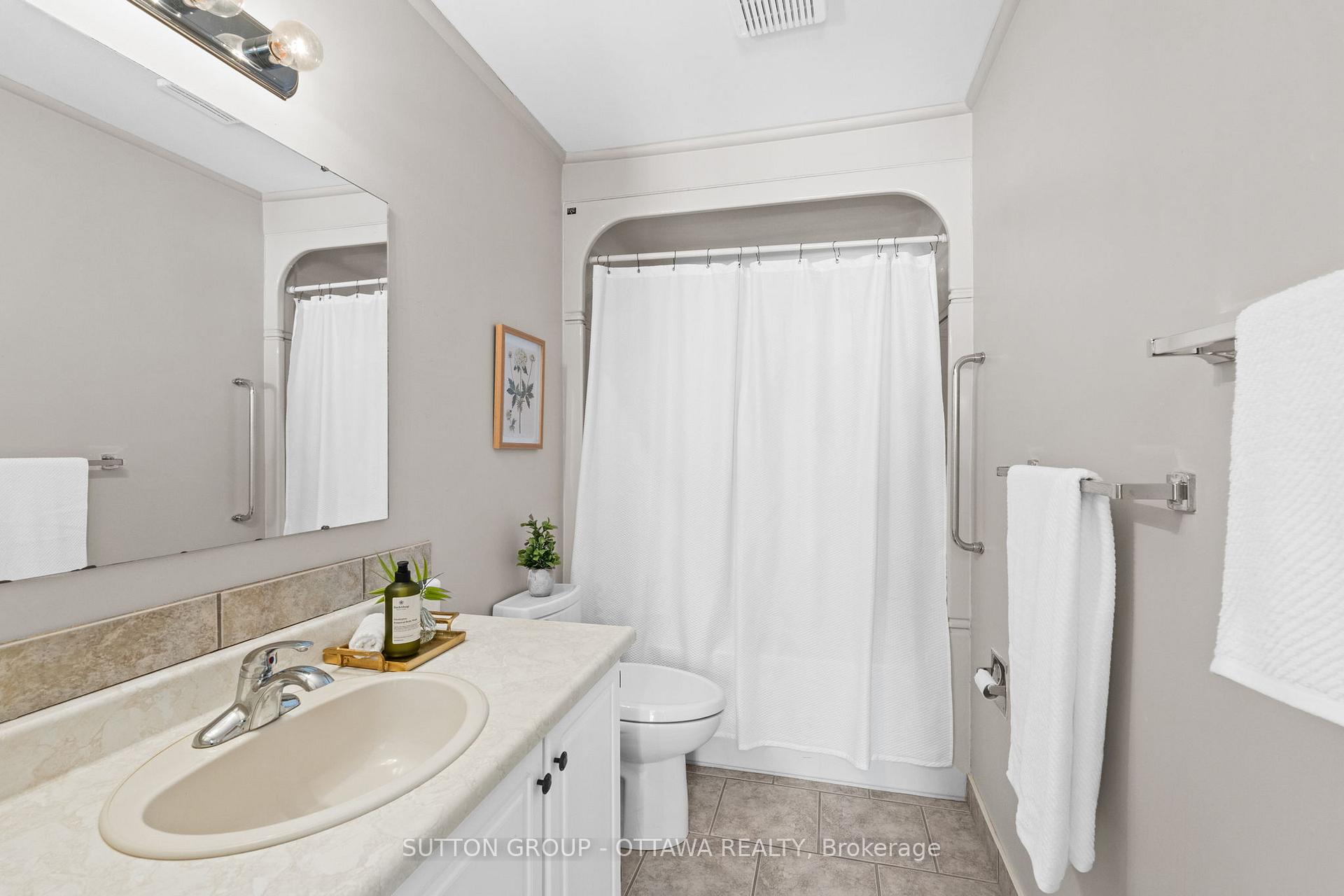Photo 19 of 908 Chaleur Way, Ottawa, Convent Glen — HOMEH
